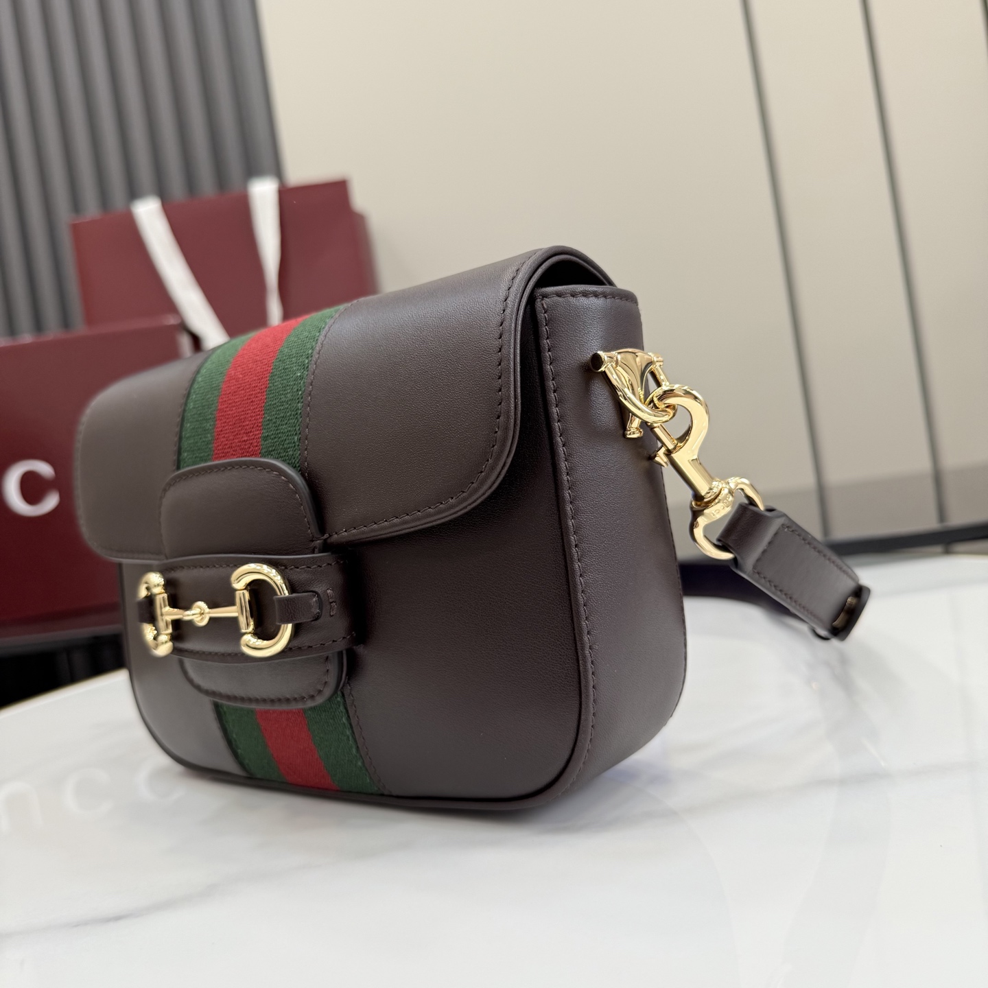 Gucci 2026春夏系列全新上市 Gucci Horsebit 1955 系列包袋呈现柔韧雅致的廓形