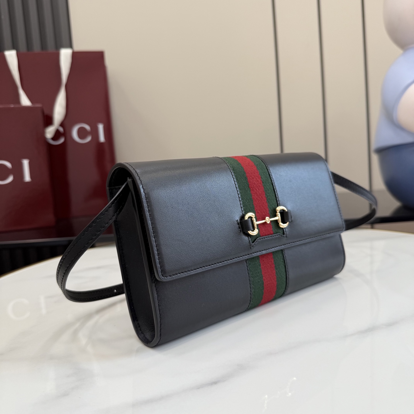 Портмоне Gucci с ремешком