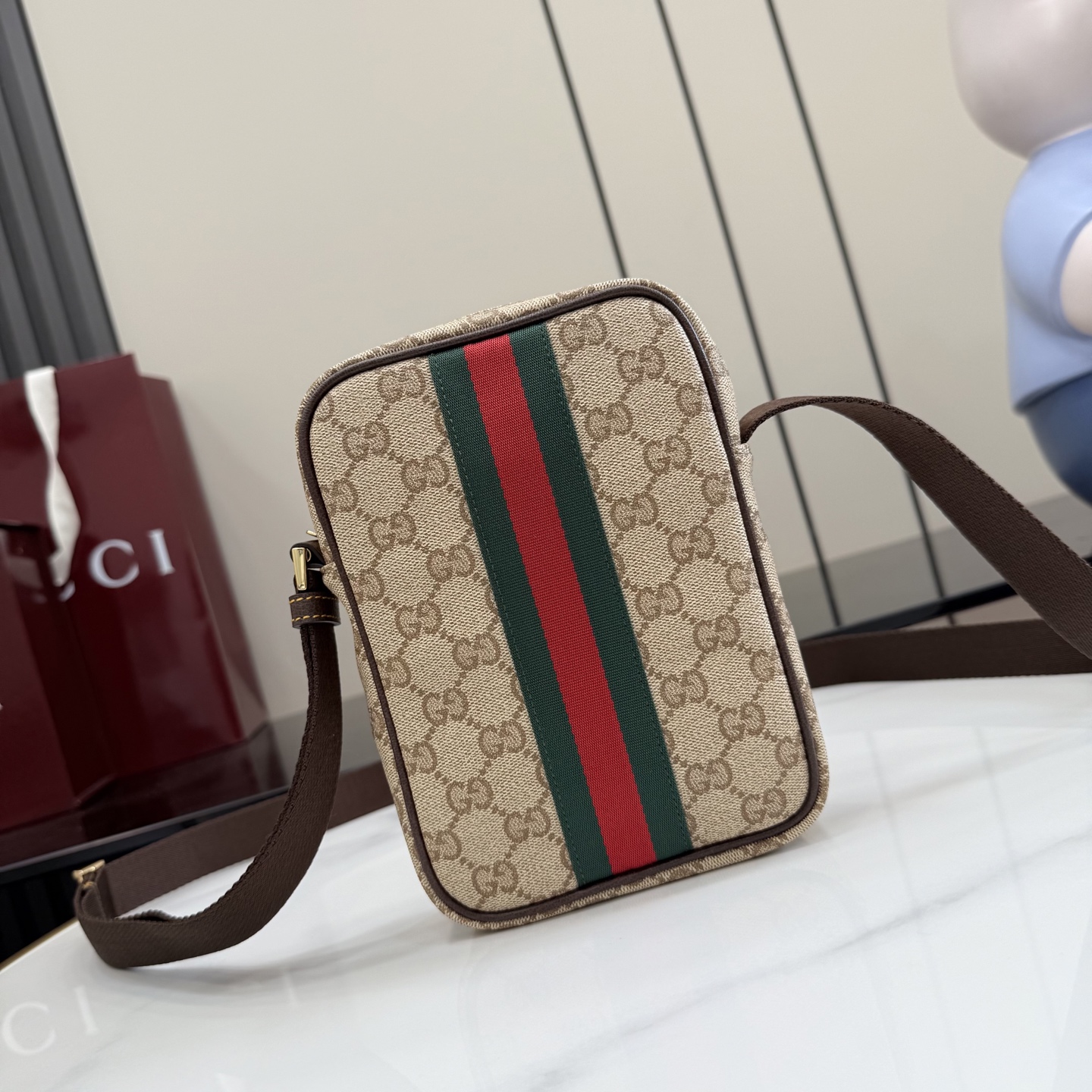 Сумка через плечо Gucci с монограммой