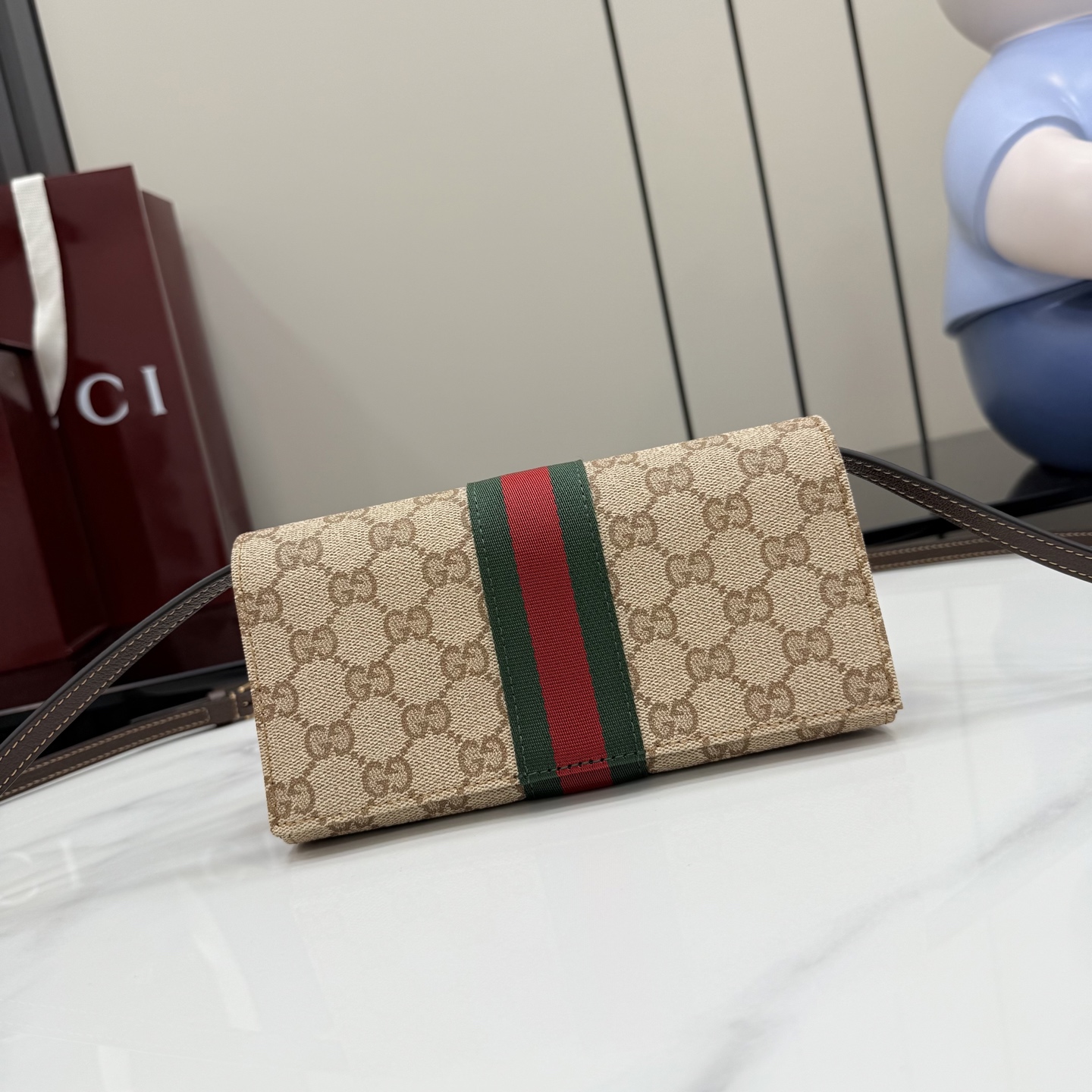 Gucci Beige GG Supreme canvas with green-red-green stripe crossbody everyday