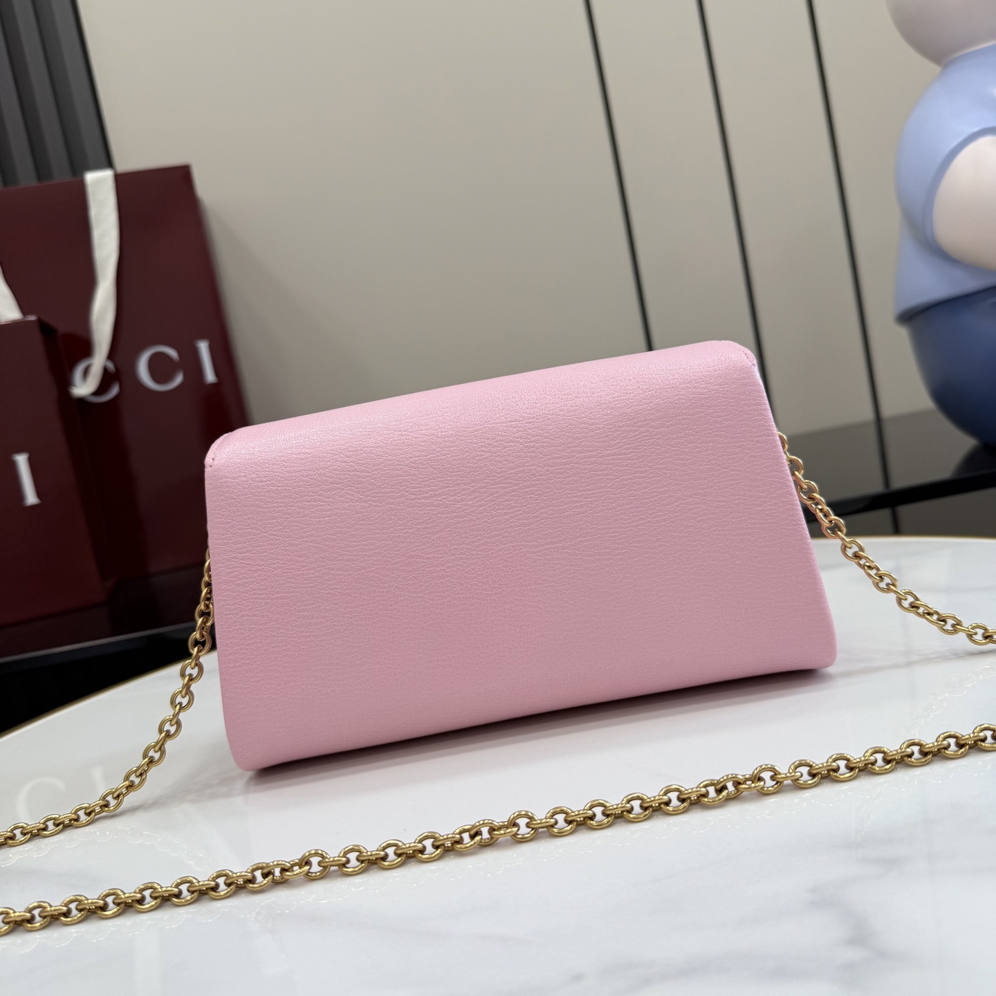 Сумка-клатч Gucci розовая с цепочкой