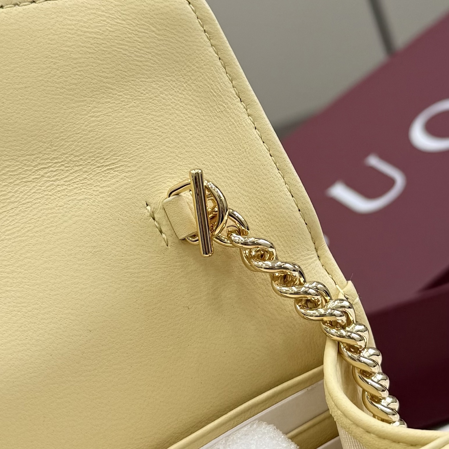 gucci gg marmont light yellow wallet on chain