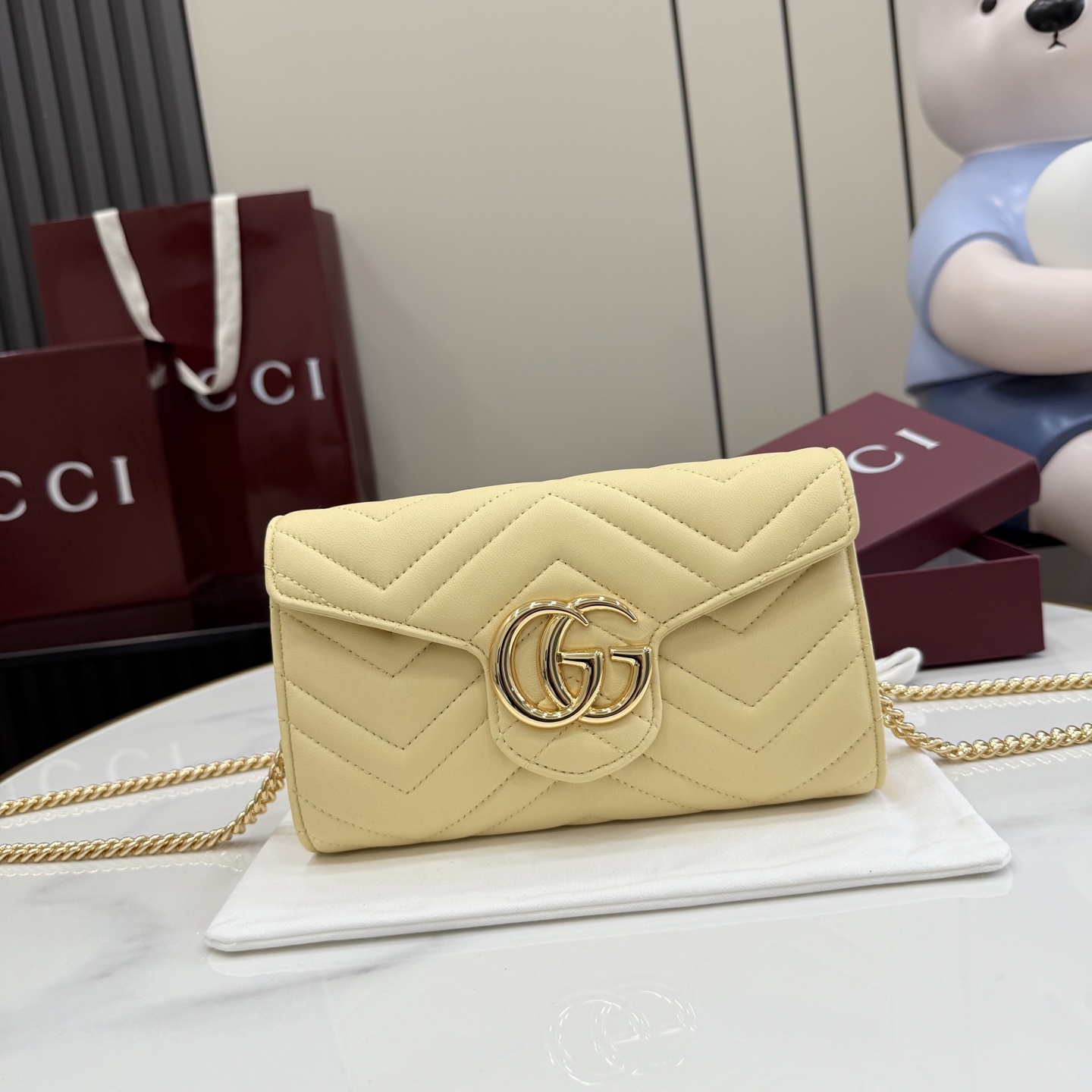 gucci gg marmont light yellow wallet on chain