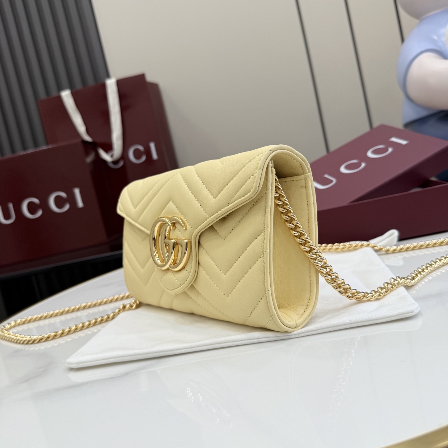 gucci gg marmont light yellow wallet on chain