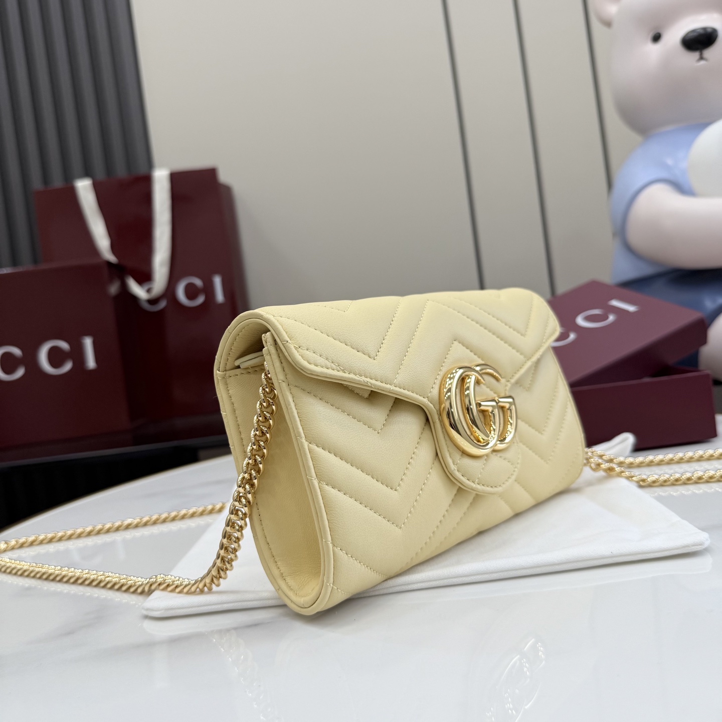 gucci gg marmont light yellow wallet on chain