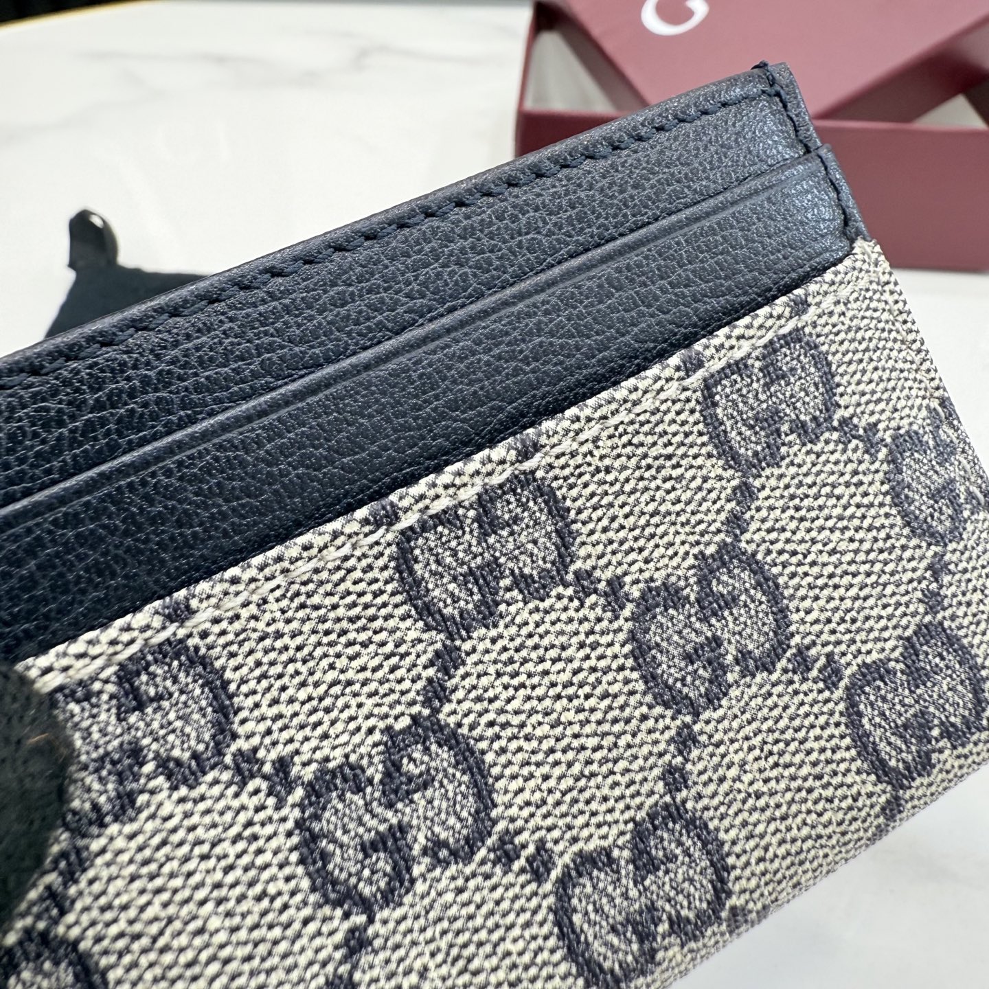 gucci essence classic blue gg canvas card case