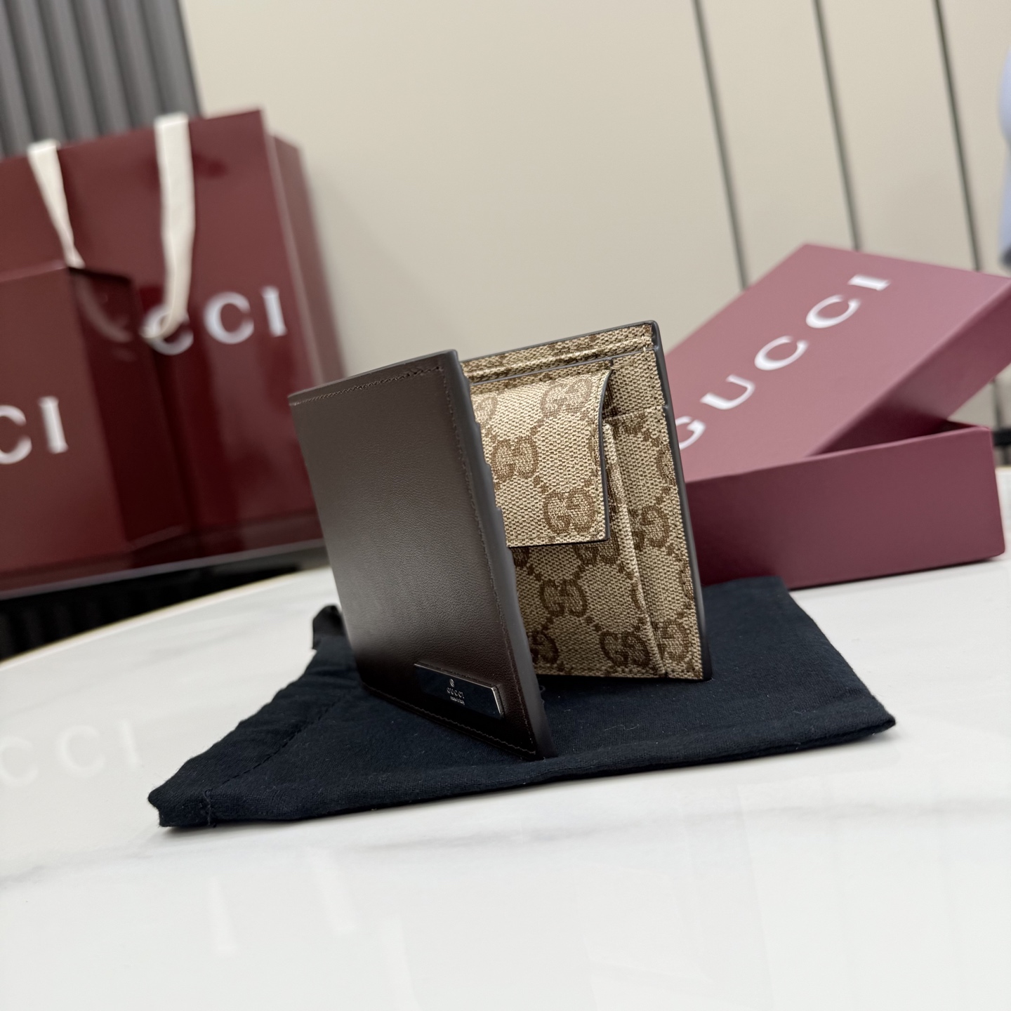 gucci dark brown leather bifold metal tag wallet