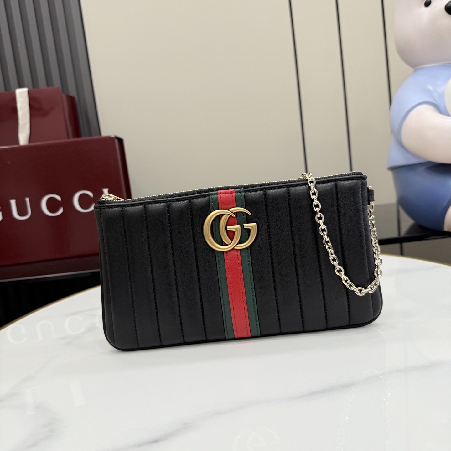 gucci gg marmont black pouch with strap