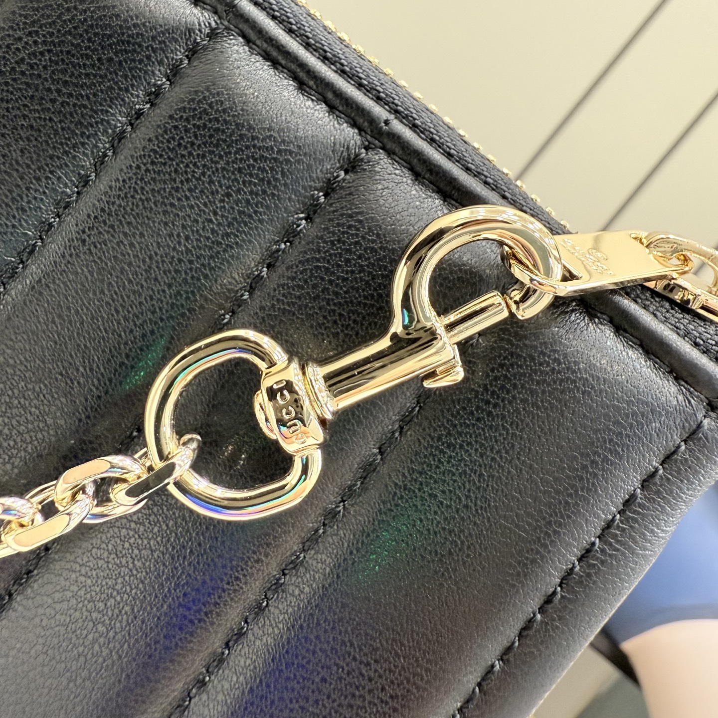 gucci gg marmont black pouch with strap