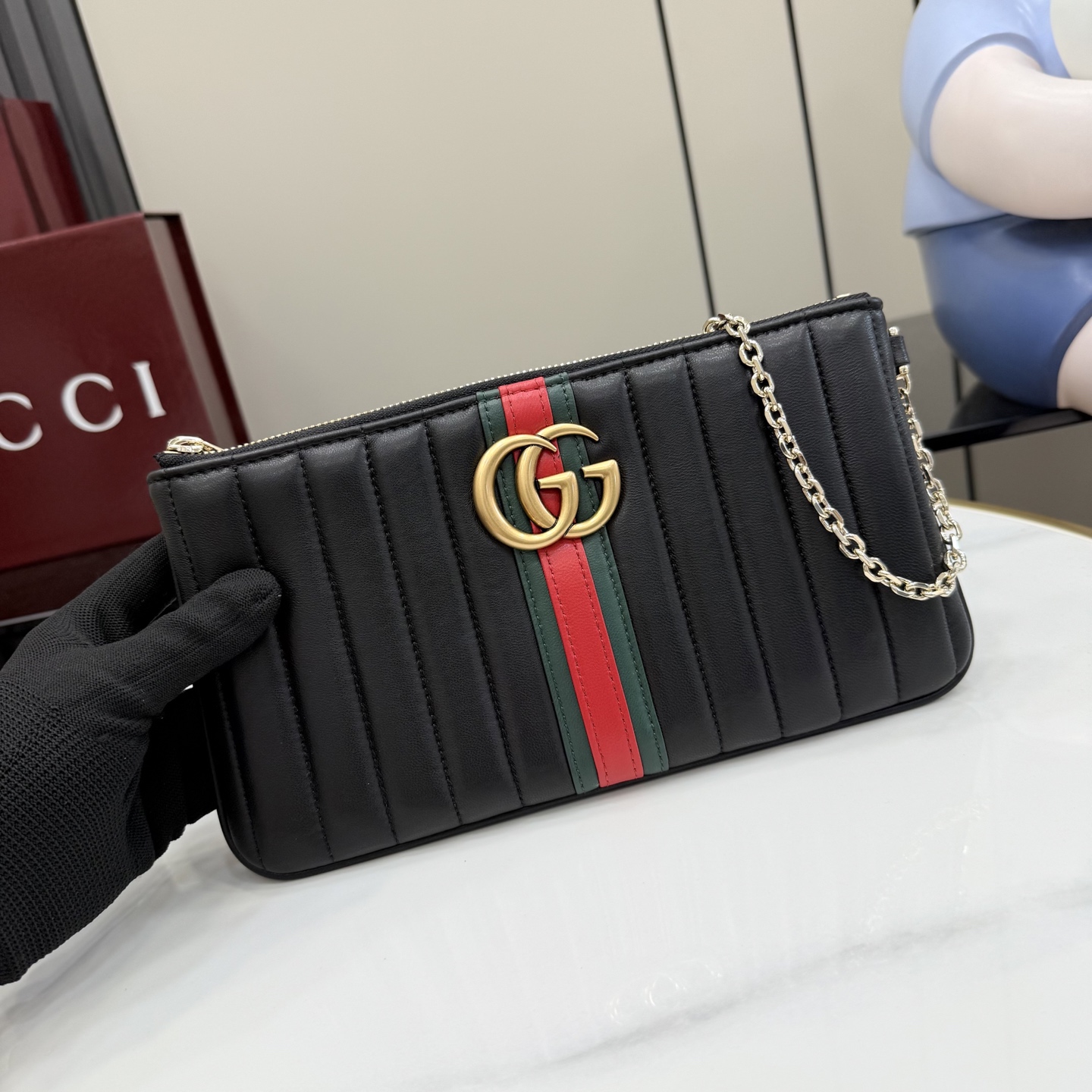 gucci gg marmont black pouch with strap
