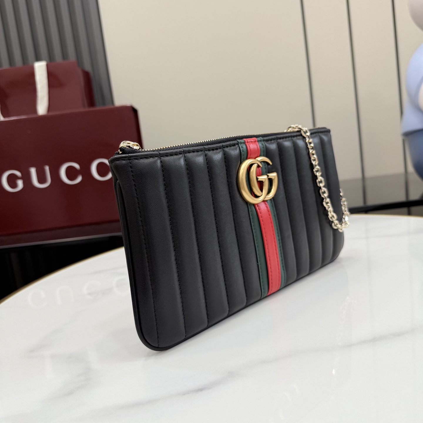 gucci gg marmont black pouch with strap