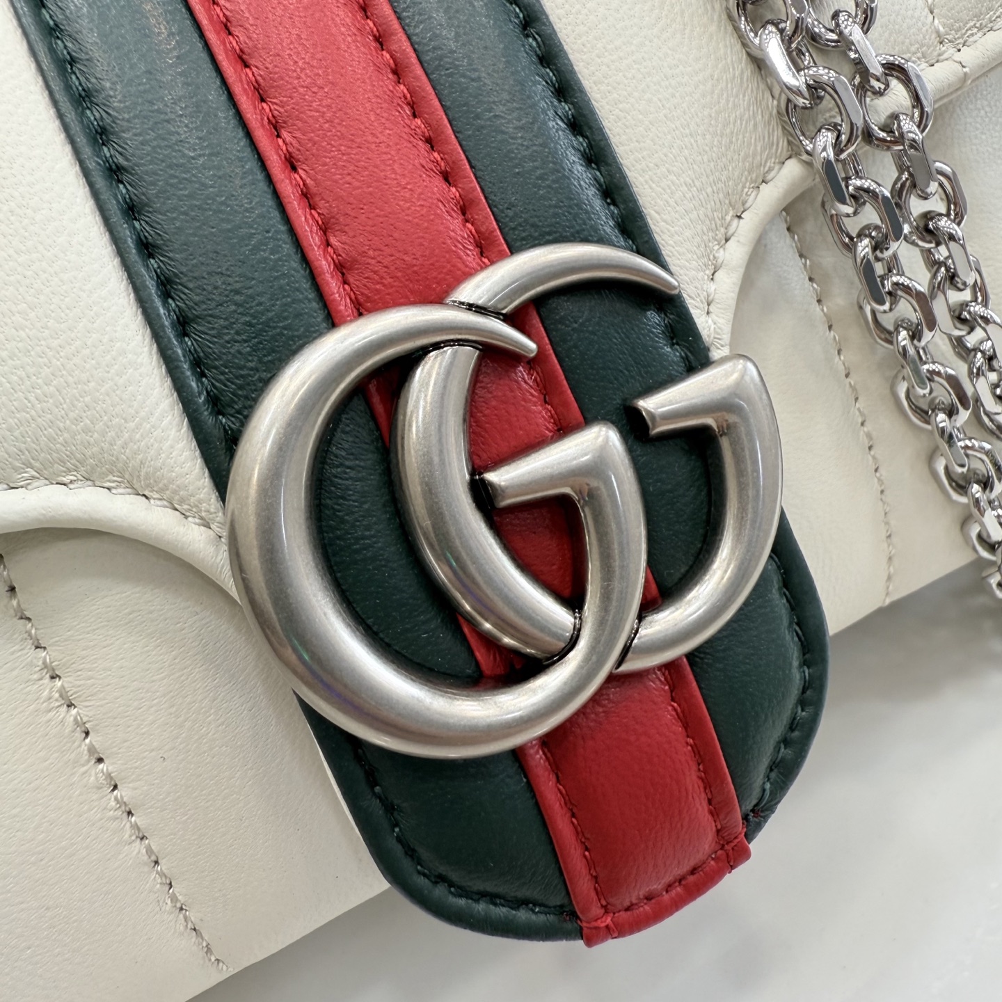 gucci jetset gg marmont white small shoulder bag