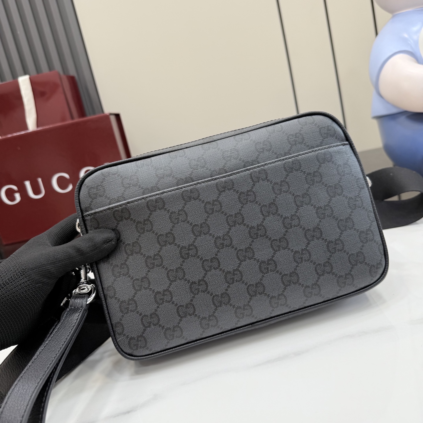 gucci essence classic black small crossbody bag