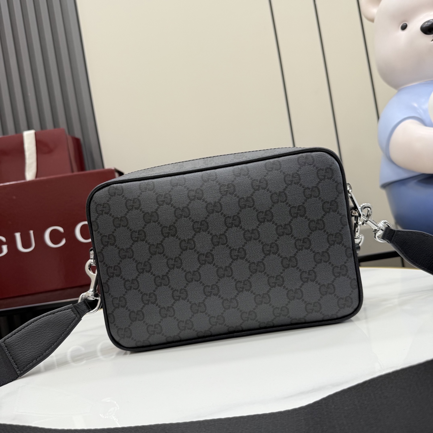 gucci essence classic black small crossbody bag