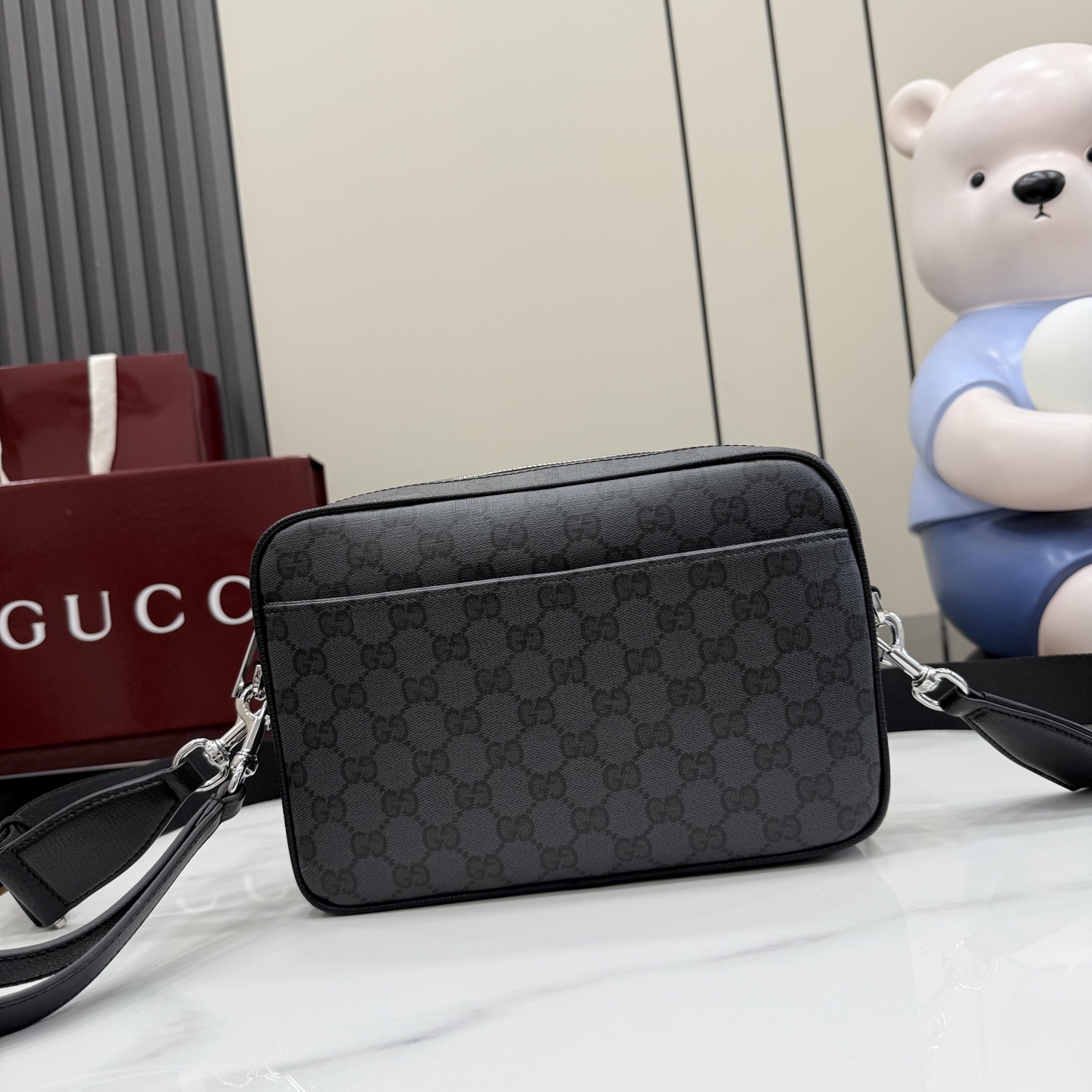 gucci essence classic black small crossbody bag