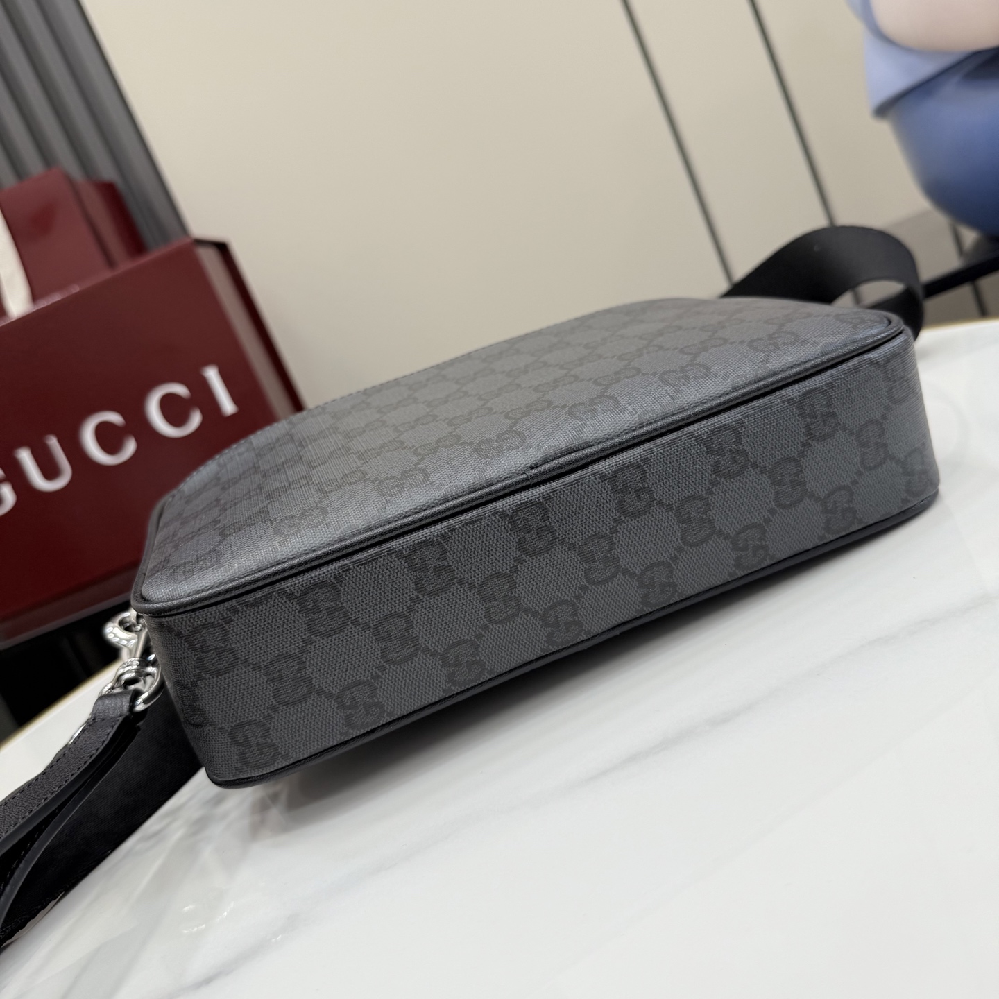 gucci essence classic black small crossbody bag