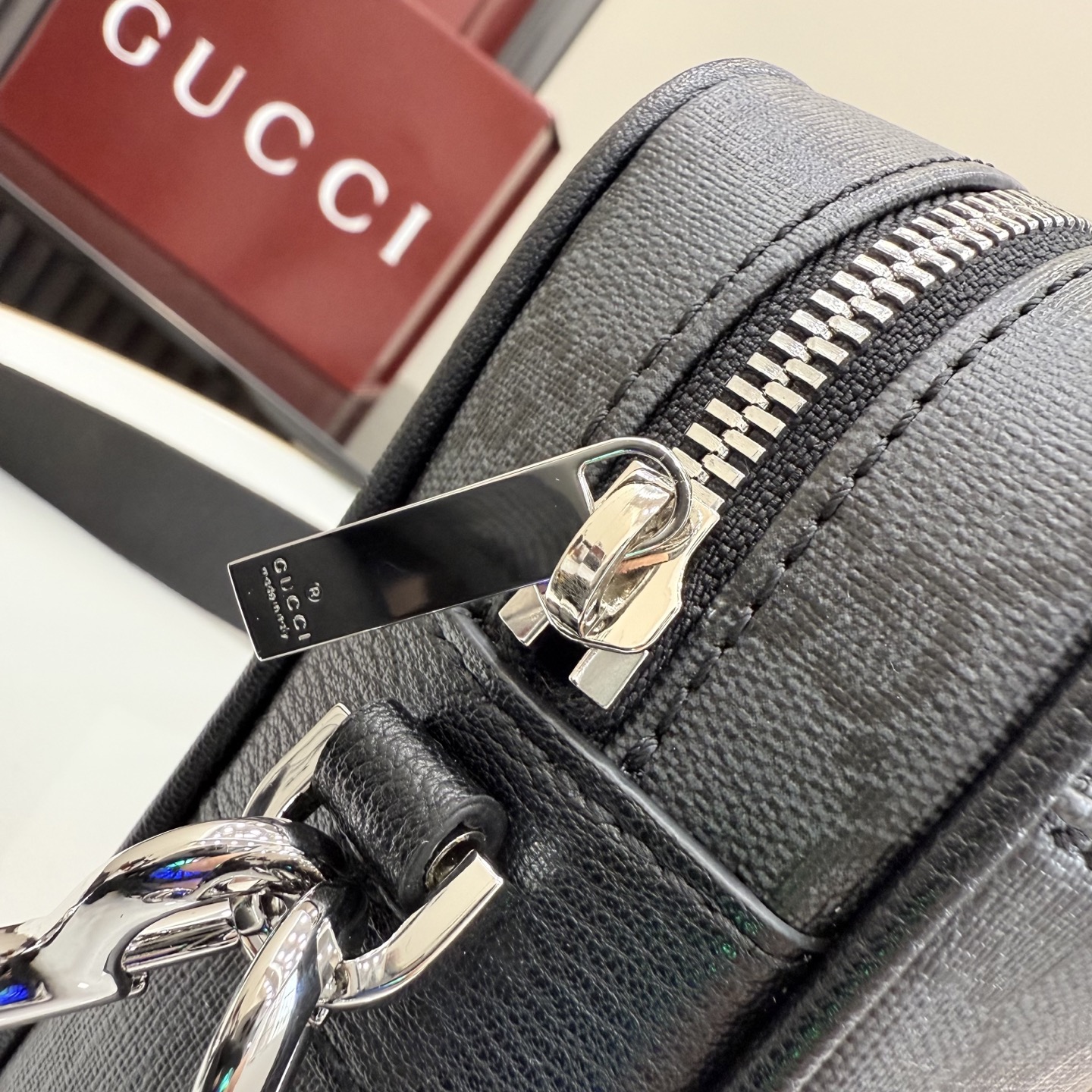 gucci essence classic black small crossbody bag