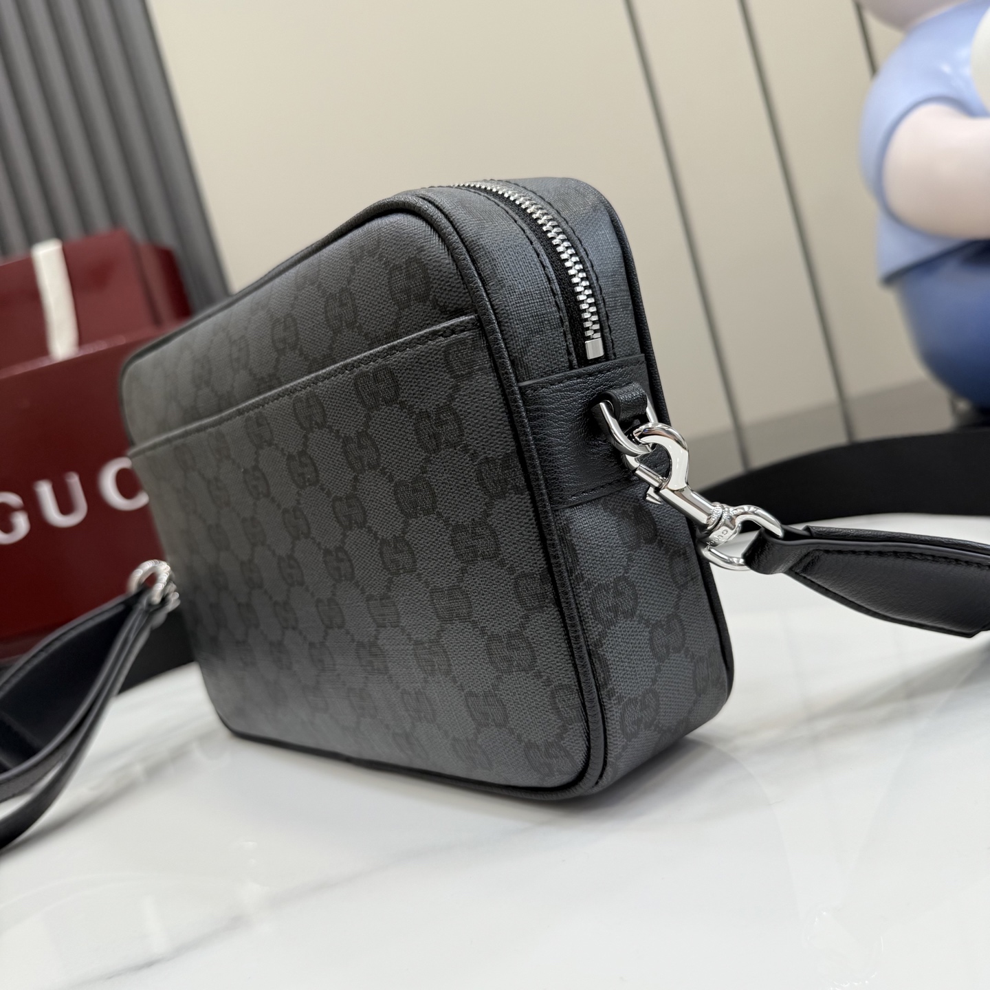 gucci essence classic black small crossbody bag