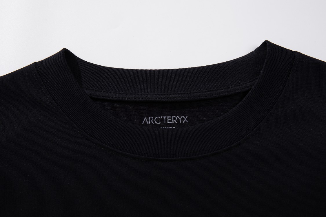 Arc'teryx Cormac Logo LS Crew Neck Long Sleeve T-Shirt - Unisex 7 a1726977399156 1033