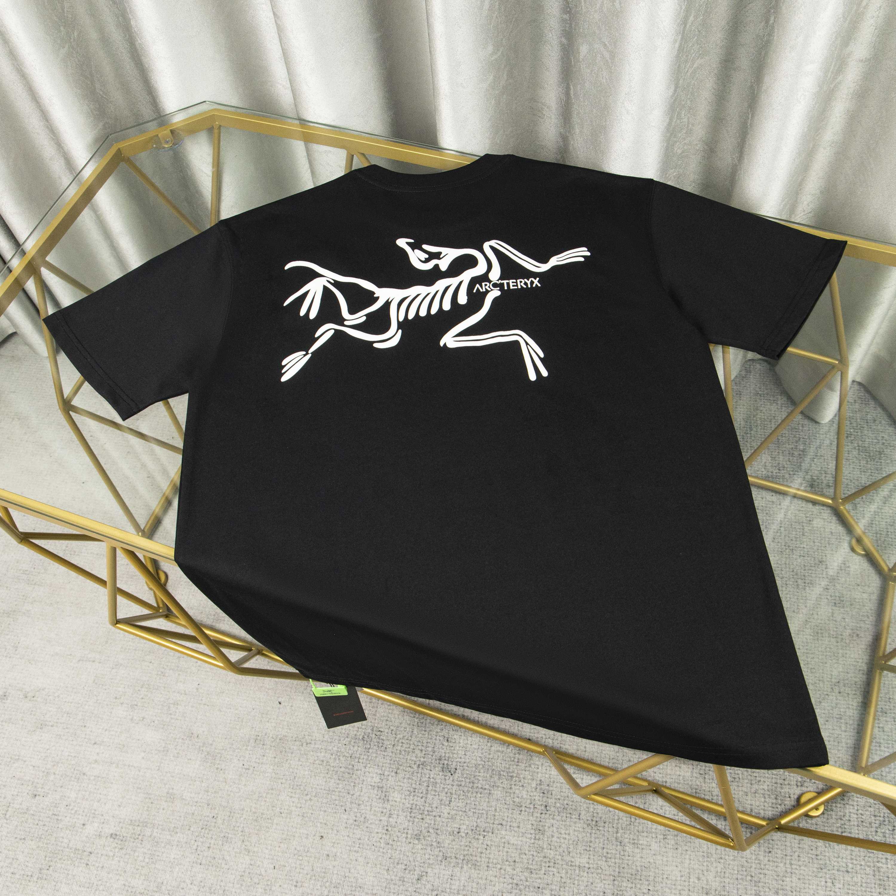 Arcteryx 2025FW Camiseta de Manga Corta con Logo Estampado - Unisex 3 a1742921705387 8605