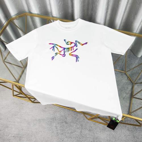 Arc'teryx 2025FW Short Sleeve T-Shirt with Gradient Bird Logo - Unisex 1 Arc'teryx 2025FW Short Sleeve T-Shirt with Gradient Bird Logo - Unisex