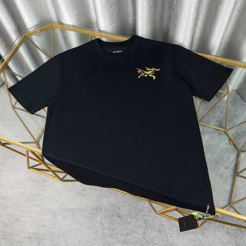 Arc'teryx Men's/Women's Black Short Sleeve T-Shirt with Bird Logo Print