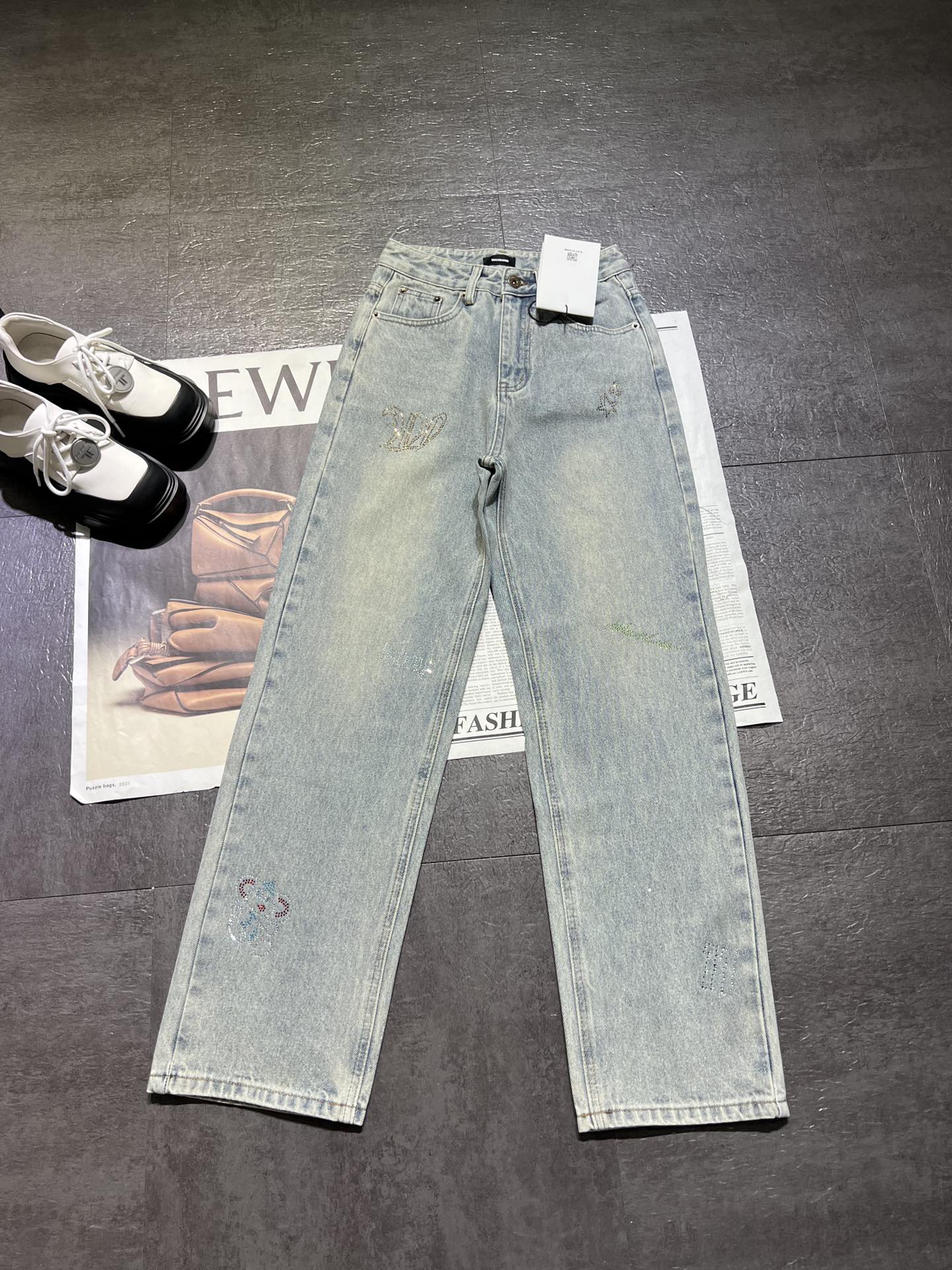 High-End Women’s Suit and Water-Drilled Jeans by WE11DON *24: Quality and Innovation