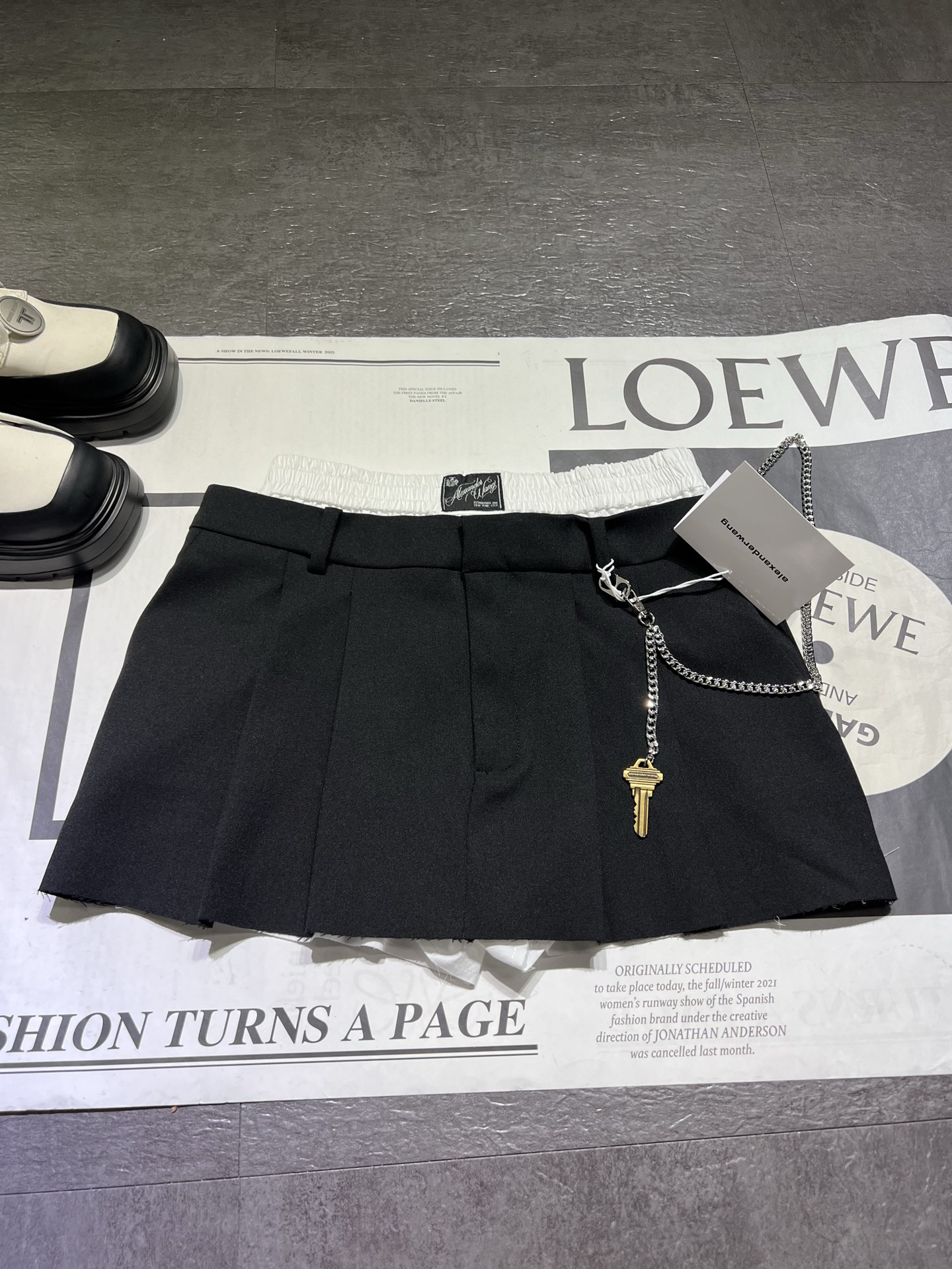 High-end Women’s Suit by Alexanderwan: Single-Rate, Hard-Core Design with Fine Details - 图片 4