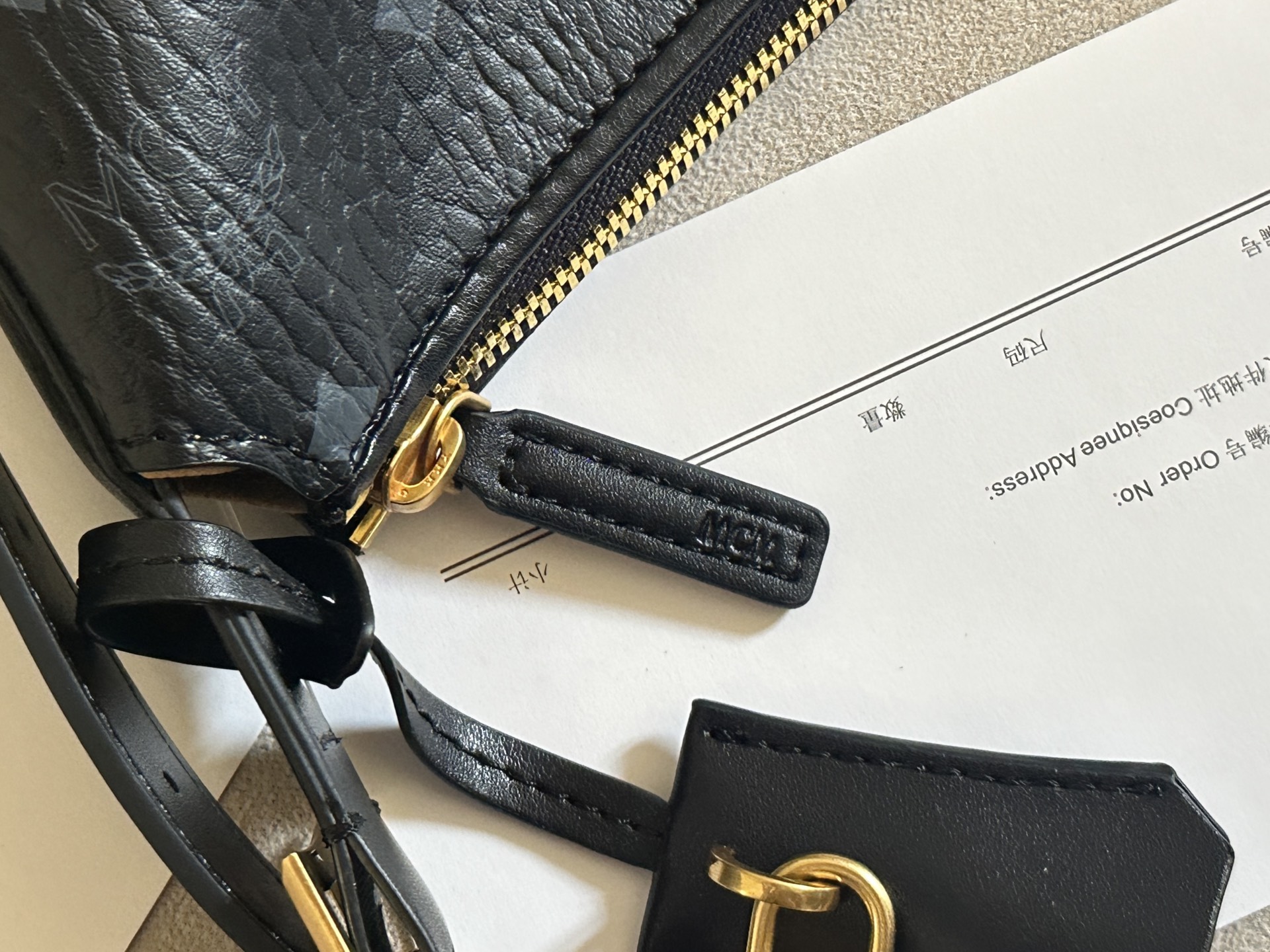 MCM ‍ MCM ‍ 牛角包Aren Visetos Hobo肩背包