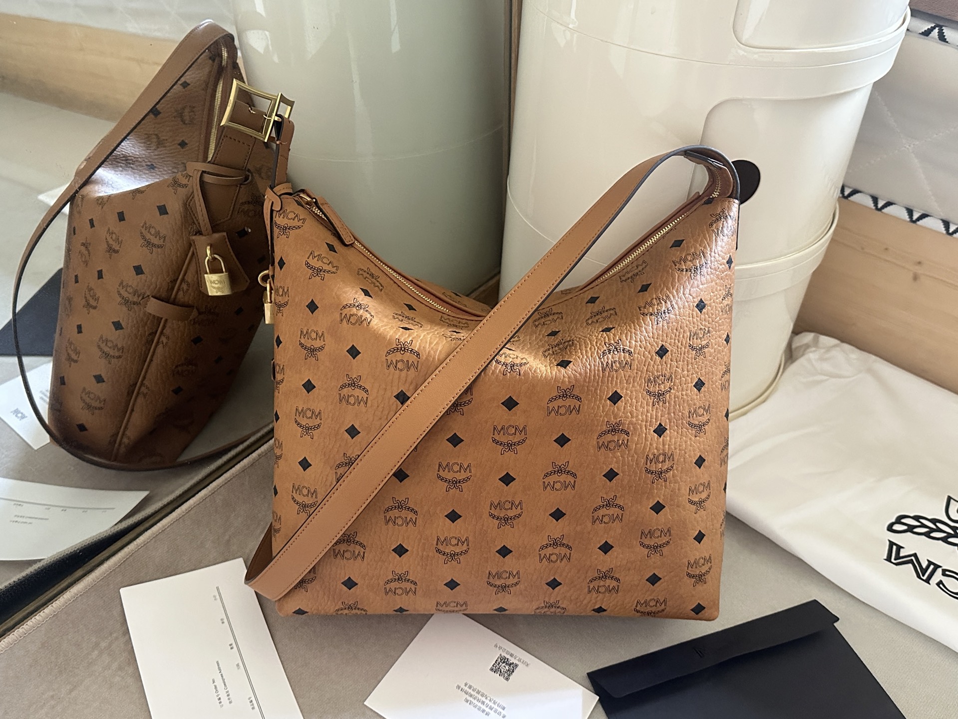 MCM ‍ MCM ‍ 牛角包Aren Visetos Hobo肩背包