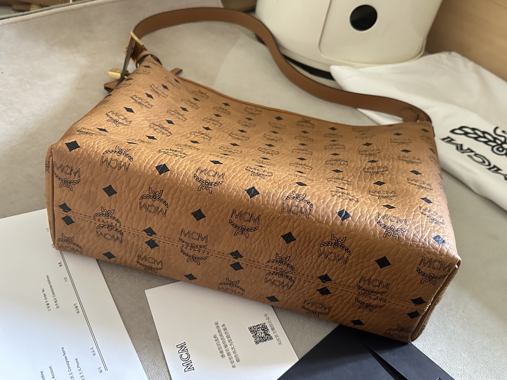 MCM ‍ MCM ‍ 牛角包Aren Visetos Hobo肩背包