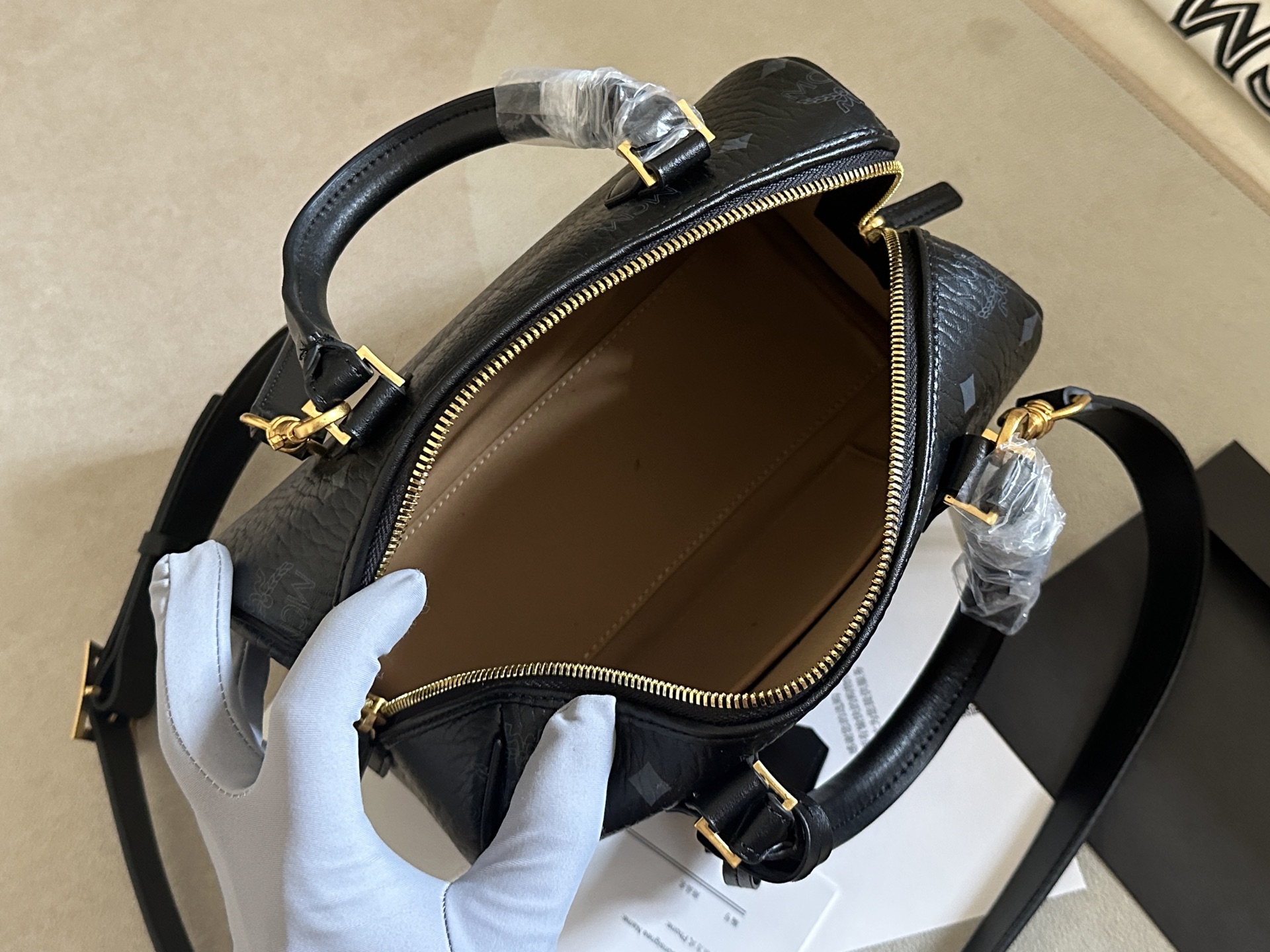 MCM ～ MCM 新款 Visetos波士顿包