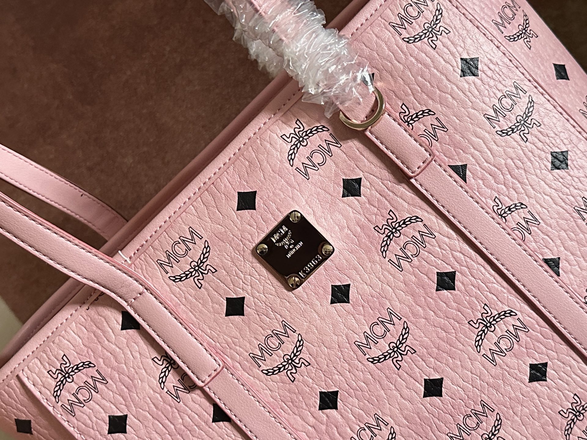 MCM ～ MCM 2025新品 TONI VISETOS顶部拉链购物袋