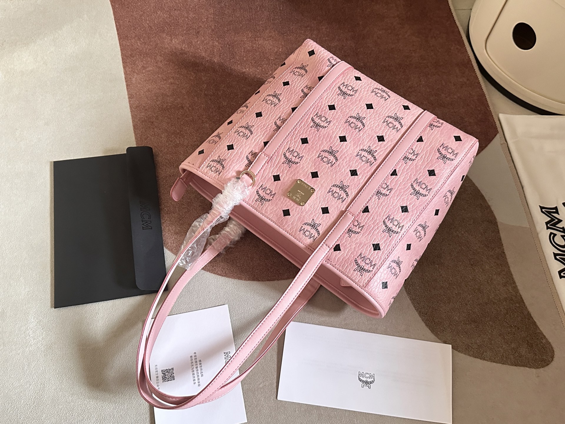 MCM ～ MCM 2025新品 TONI VISETOS顶部拉链购物袋