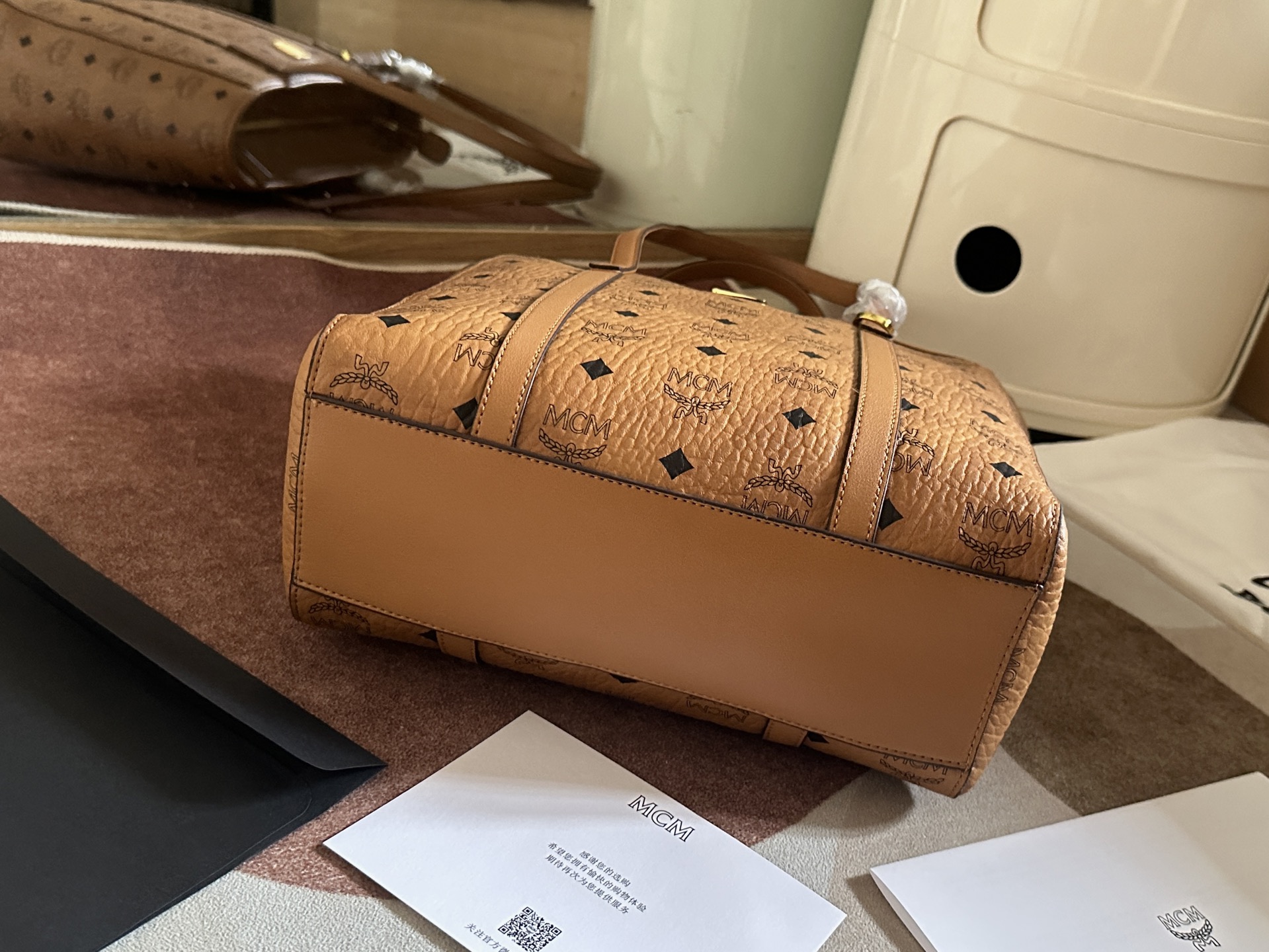MCM ～ MCM 2025新品 TONI VISETOS顶部拉链购物袋