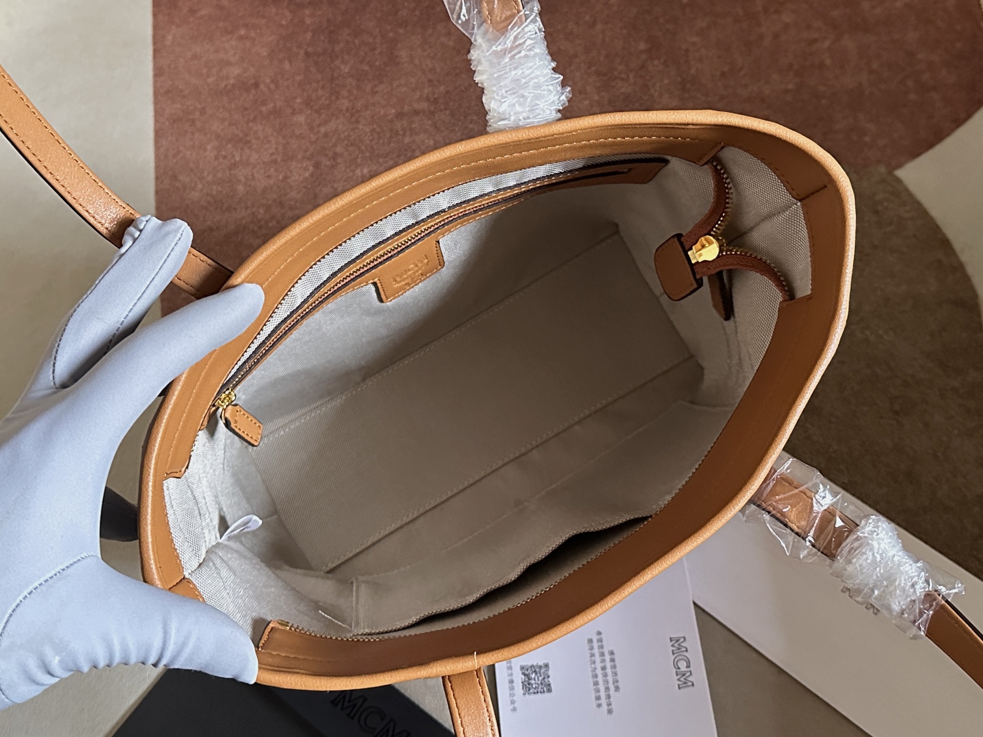 MCM ～ MCM 2025新品 TONI VISETOS顶部拉链购物袋