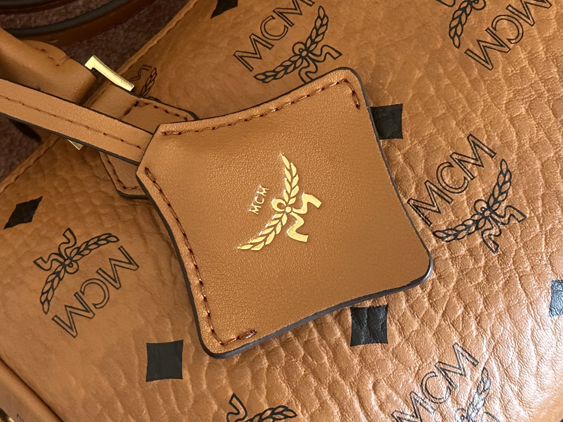 Balenciaga Luxury Designer Handbag Shoulder Crossbody Bag crafted in 7