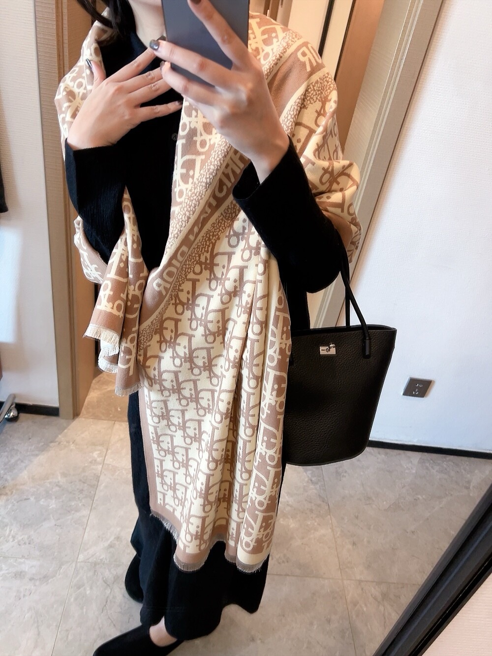 NO:163077,The new model is never out of date. When I buy it, I say that the goddess and daily life are very easy to match. I also look very energetic. I don’t need to say much. The details can be seen clearly. The high-standard quality elastic cotton size is 65*180cm, ordinary scarf19860909批 新款永不过时,买到都说好女神及日常都非常好搭配的款平时穿搭也非常好搭配,整个人看起来都会神采奕奕好多不用多说,细节品质都看得清楚,绝对获赞的高规格品质弹丝棉尺寸65*180cm,普通围巾,scarf