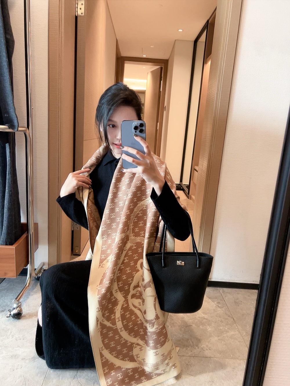 NO:163263,The new model is never out of date. When I buy it, I say that the goddess and daily life are very easy to match. I also look very energetic and needless to say, and the details can be seen clearly. The high-standard quality size 65*180cm ordinary scarf, ordinary scarf19860909新款永不过时,买到都说好女神及日常都非常好搭配的款平时穿搭也非常好搭配,整个人看起来都会神采奕奕好多不用多说,细节品质都看得清楚,绝对获赞的高规格品质尺寸65*180cm普通围巾,普通围巾,scarf