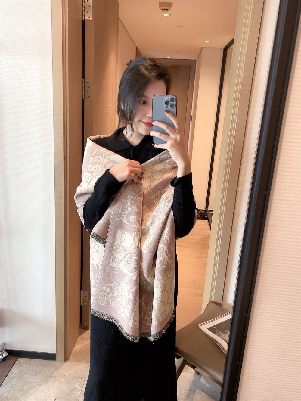 NO:163576,The new model is never out of date. When I buy it, the model that is very good for goddess and daily life is very easy to match. I look very energetic and needless to say, the details can be seen clearly. The high-standard quality size 65*180cm ordinary scarf, ordinary scarf19860909批新款永不过时,买到都说好女神及日常都非常好搭配的款平时穿搭也非常好搭配,整个人看起来都会神采奕奕好多不用多说,细节品质都看得清楚,绝对获赞的高规格品质尺寸65*180cm普通围巾,普通围巾,scarf