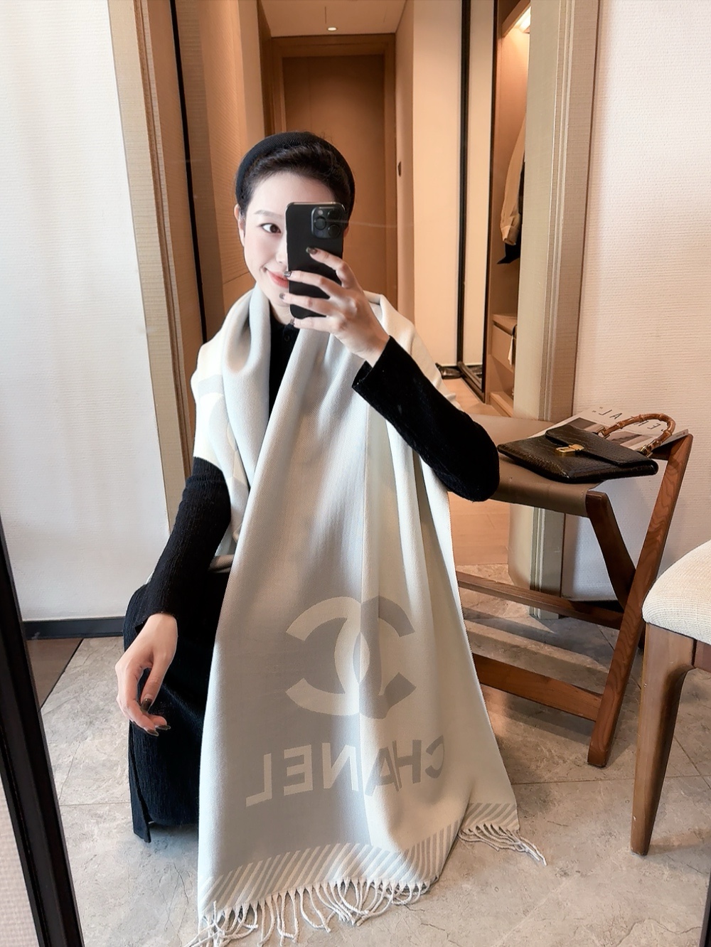 NO:163681,The new model is never out of date. When I buy it, the model that is very good for goddess and daily life is very easy to match. I look very energetic and needless to say, and the details can be seen clearly. The high-standard quality size 65*180cm ordinary scarf, ordinary scarf19860909批 新款永不过时,买到都说好女神及日常都非常好搭配的款平时穿搭也非常好搭配,整个人看起来都会神采奕奕好多不用多说,细节品质都看得清楚,绝对获赞的高规格品质尺寸65*180cm普通围巾,普通围巾,scarf