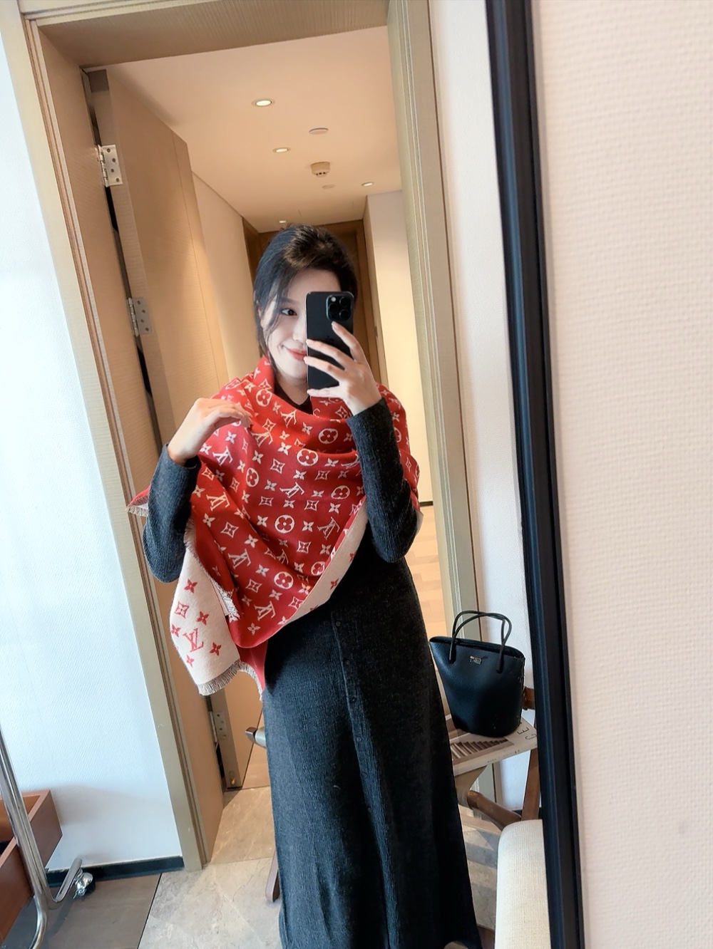 NO:163669,The new model is never out of date. When I buy it, I say that the goddess and daily life are very easy to match. I also look very energetic and needless to say, and the details can be seen clearly. The high-standard quality size 65*180cm ordinary scarf, ordinary scarf19860909新款永不过时,买到都说好女神及日常都非常好搭配的款平时穿搭也非常好搭配,整个人看起来都会神采奕奕好多不用多说,细节品质都看得清楚,绝对获赞的高规格品质尺寸65*180cm普通围巾,普通围巾,scarf