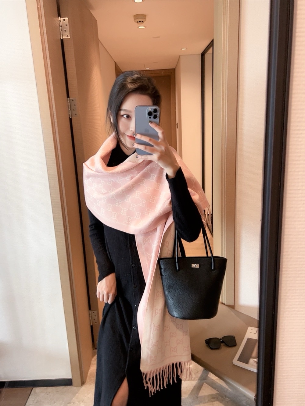 NO:163593,The new model is never out of date. When I buy it, the model that is very good for goddess and daily life is very easy to match. I look very energetic and needless to say, the details can be seen clearly. The high-standard quality size 45*180cm ordinary scarf, ordinary scarf19860909批新款永不过时,买到都说好女神及日常都非常好搭配的款平时穿搭也非常好搭配,整个人看起来都会神采奕奕好多不用多说,细节品质都看得清楚,绝对获赞的高规格品质尺寸45*180cm普通围巾,普通围巾,scarf