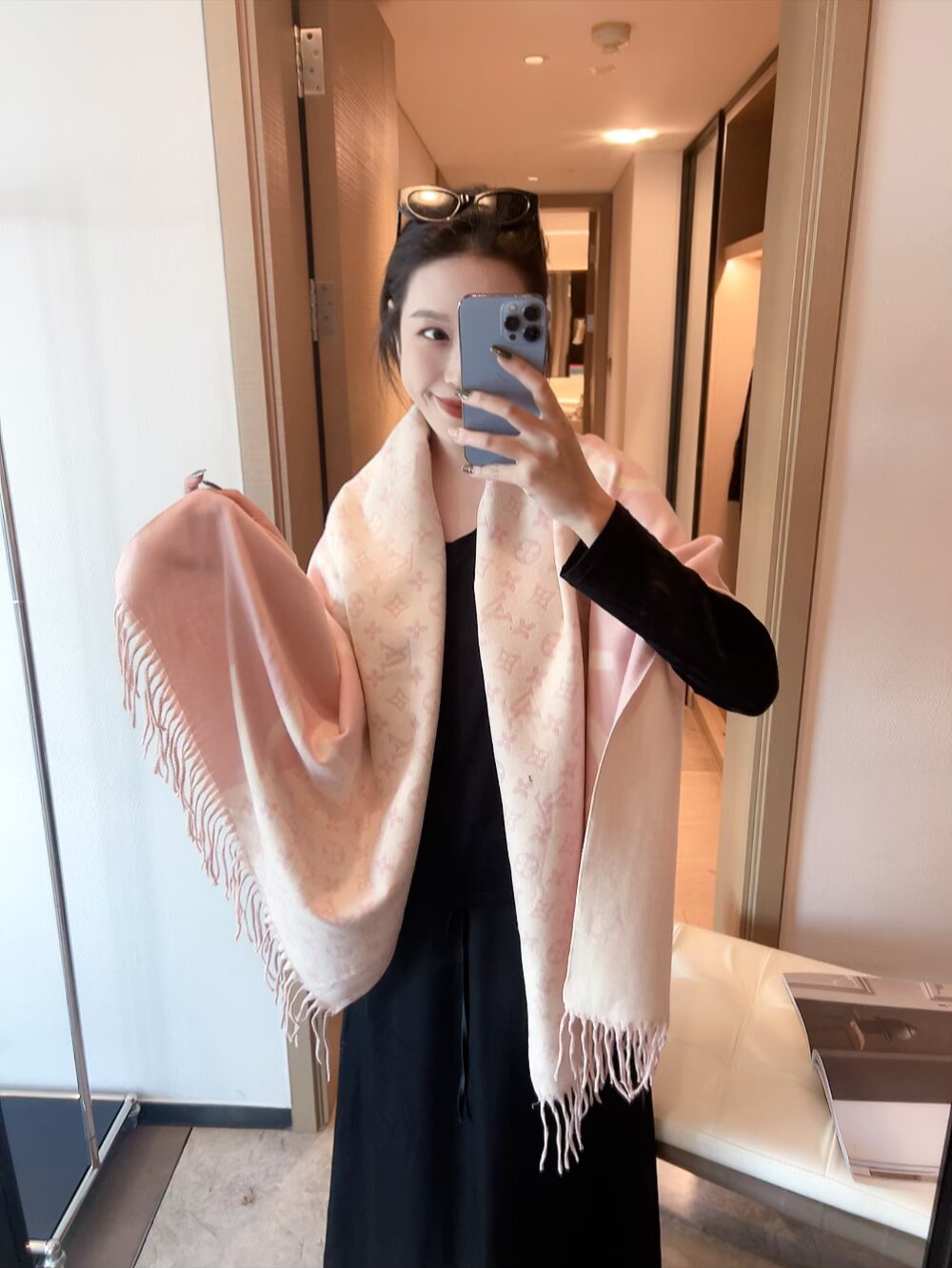 ルイ・ヴィトン LV x 草間弥生 インフィニティ・ドット 披肩 シルクウール混紡