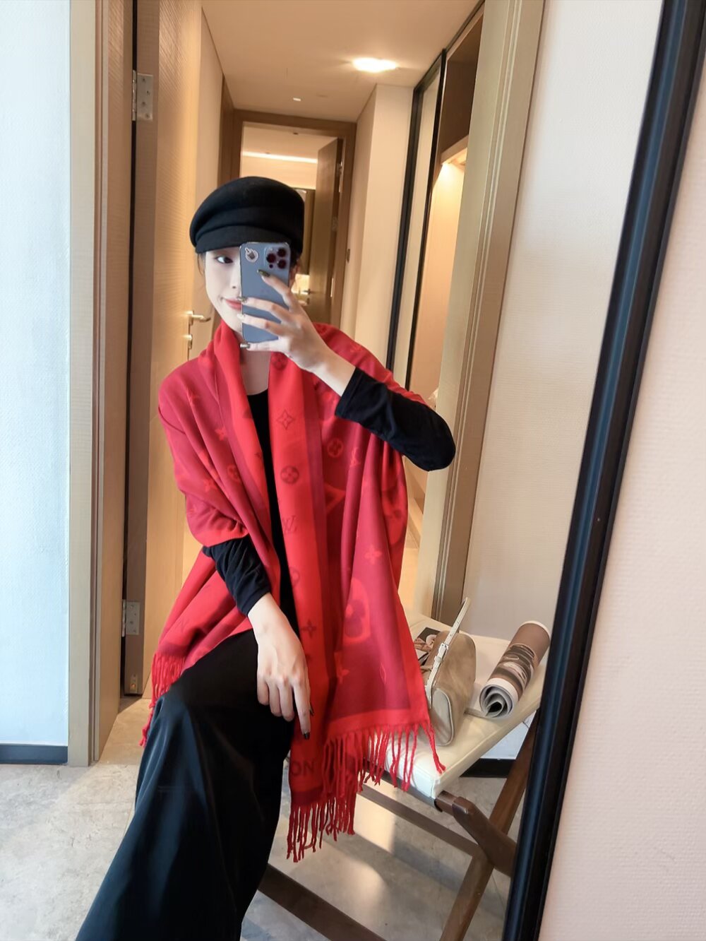 NO:678857,Batch of hot new items Couple model LV exclusive goods Luxury is all in the size, high-end quality and super high cashmere quality will be favored by this brand. This quality is a very rare knitted scarf on the market. It is really a super high-end product. Only such big brands can have it. Every color is loved and every color is reserved. Selling one less good product. Imported knitted cashmere size 180*60 ordinary scarf, ordinary scarf, louis vuitton19860909批 爆款上新 情侣款LV 独家牛货 奢华尽在尺寸之间,高端品质具有超高羊绒品质才会被此品牌青睐这种精品是市场上及其少见的围巾针织,真是超级高端货只有这种大品牌才会拥有每色都是大爱每色都留.卖一条少一条的好货 进口针织羊绒 尺寸180*60普通围巾,普通围巾,louis vuitton,scarf