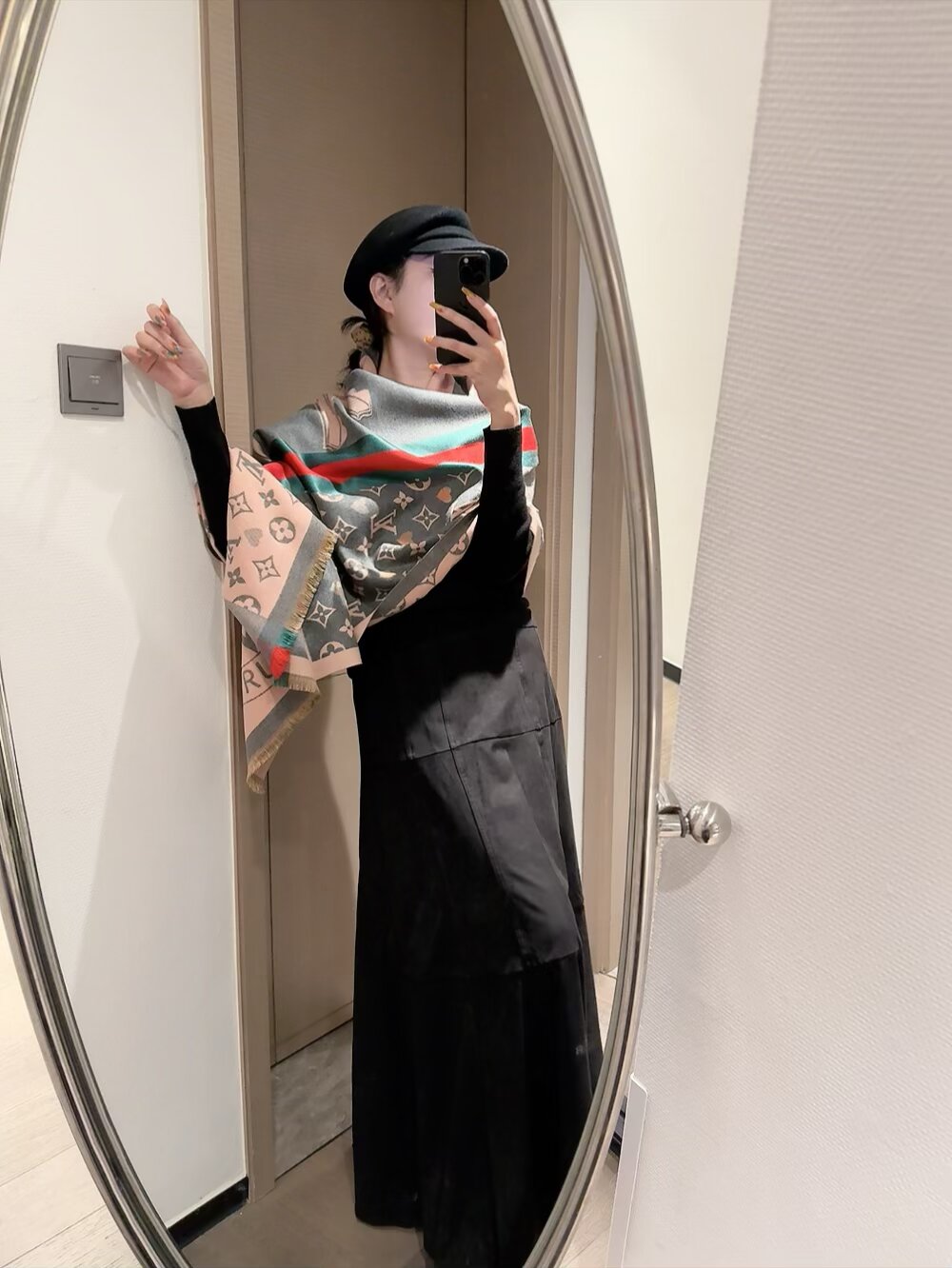 NO:662991,Batch of hot new items Couple model LV exclusive goods Luxury is all in the size, high-end quality and super high cashmere quality will be favored by this brand. This quality is a very rare knitted scarf on the market. It is really a super high-end product. Only such big brands can have it. Every color is loved and every color is reserved. Selling one less good product. Imported knitted cashmere size 180*60 ordinary scarf, ordinary scarf, louis vuitton19860909批 爆款上新 情侣款LV 独家牛货 奢华尽在尺寸之间,高端品质具有超高羊绒品质才会被此品牌青睐这种精品是市场上及其少见的围巾针织,真是超级高端货只有这种大品牌才会拥有每色都是大爱每色都留.卖一条少一条的好货 进口针织羊绒 尺寸180*60普通围巾,普通围巾,louis vuitton,scarf