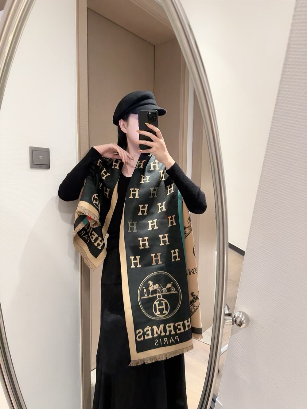 NO:662994,Batch new Hermès bought and said it looks good. Recommended [horse draped cashmere Hermès counter hot model with three-dimensional presentation of patterns and textures, extremely high-grade special craftsmanship, high-end research and development, stunning launch, special cutting-edge craftsmanship, favored by Bai Fumei. Whether it is quality, style or style, it will make big-name fans scream. Super high performance ratio. Definitely worth buying. Size 18065 70 cashmere silk ordinary scarf, ordinary scarf, hermes, real silk19860909批 新款爱马仕买了都说好看推荐【骏马的披挂羊绒爱马仕专柜爆款立体呈现图案纹路实物档次极高特殊工艺高端研发惊艳问世特殊尖端工艺处理受到白富美的喜欢 无论是品质 款式 格都令大牌控的她们尖叫 超高性 比 绝对值得入手尺寸18065 70羊绒真丝普通围巾,普通围巾,hermes,real silk,scarf