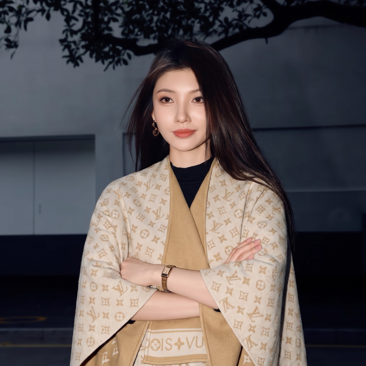 便宜版本🆕 终于盼来了🤩驴的一款爆款斗篷 价格超美丽，羊毛🐑加羊绒混纺面料，保暖性搭配性都非常在线，颜色也是经典的深棕色