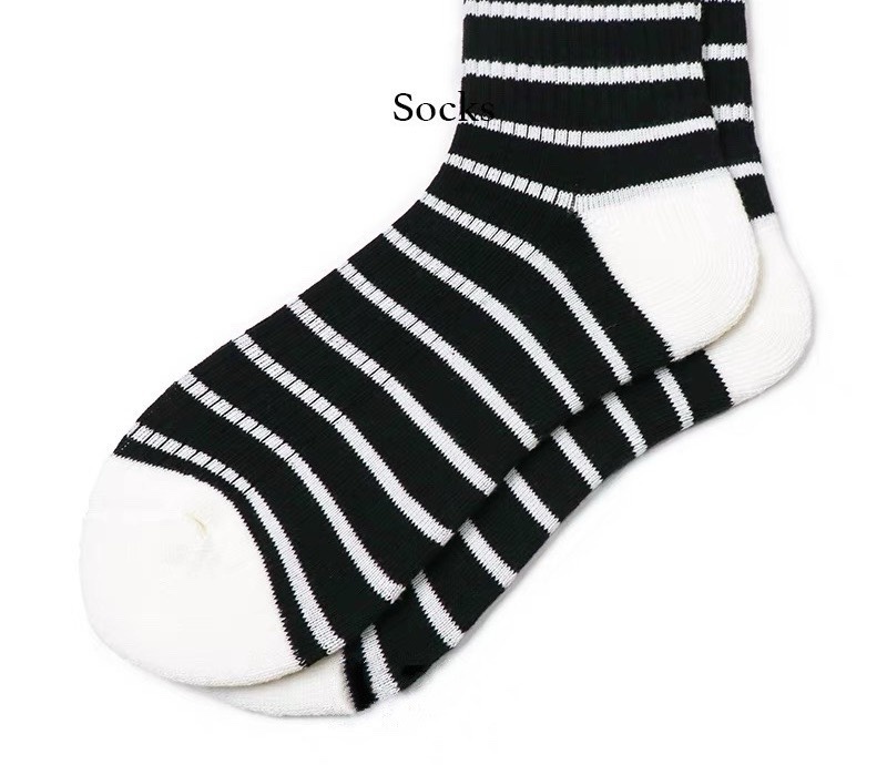 Mid-calf socks, presented in a three-pack set - Comprehensive 8