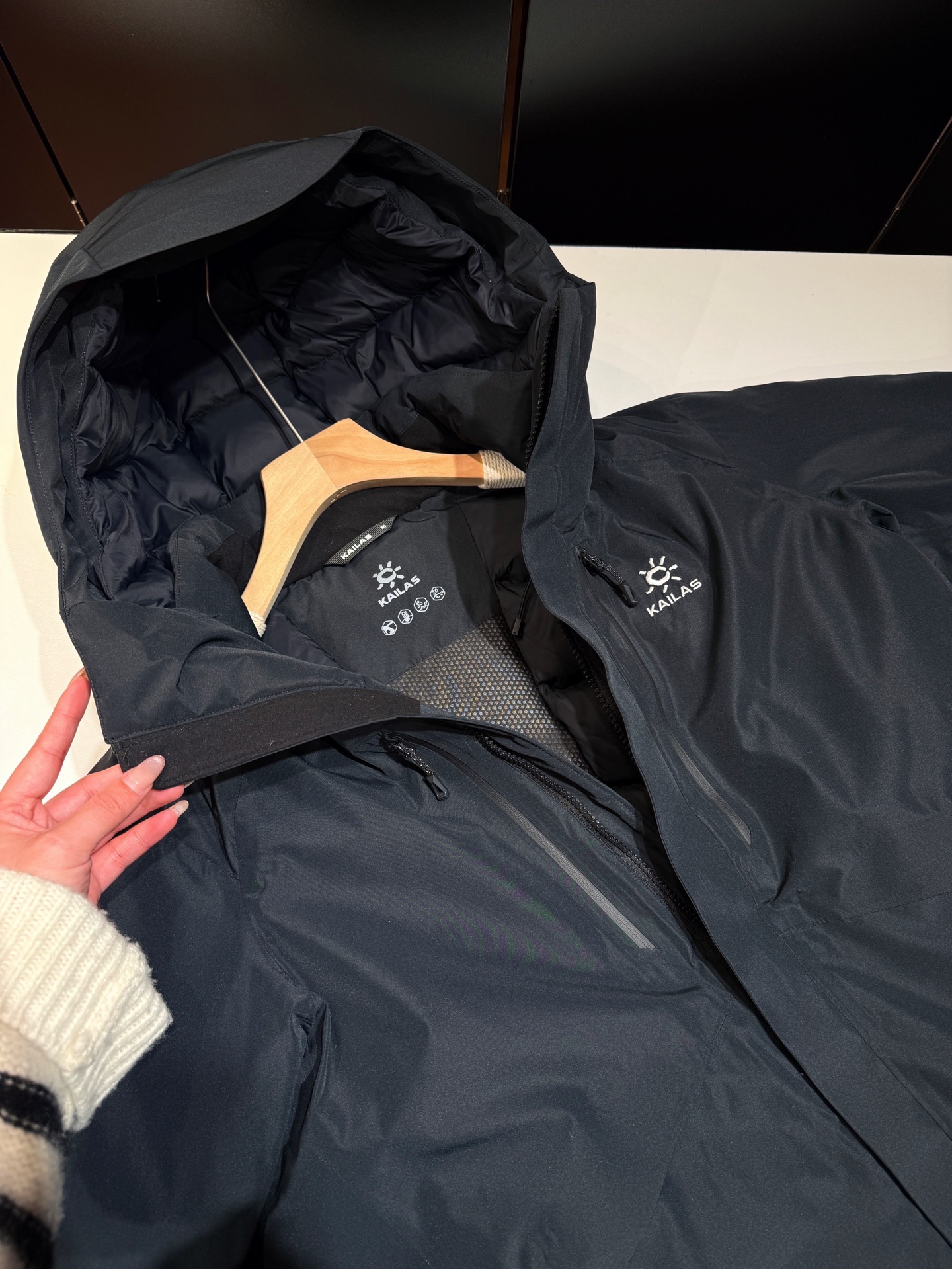 博柏利 Burberry 高定典藏名品高定成衣时装外套连衣裙衬衫T恤 #CE7DD5C5 5